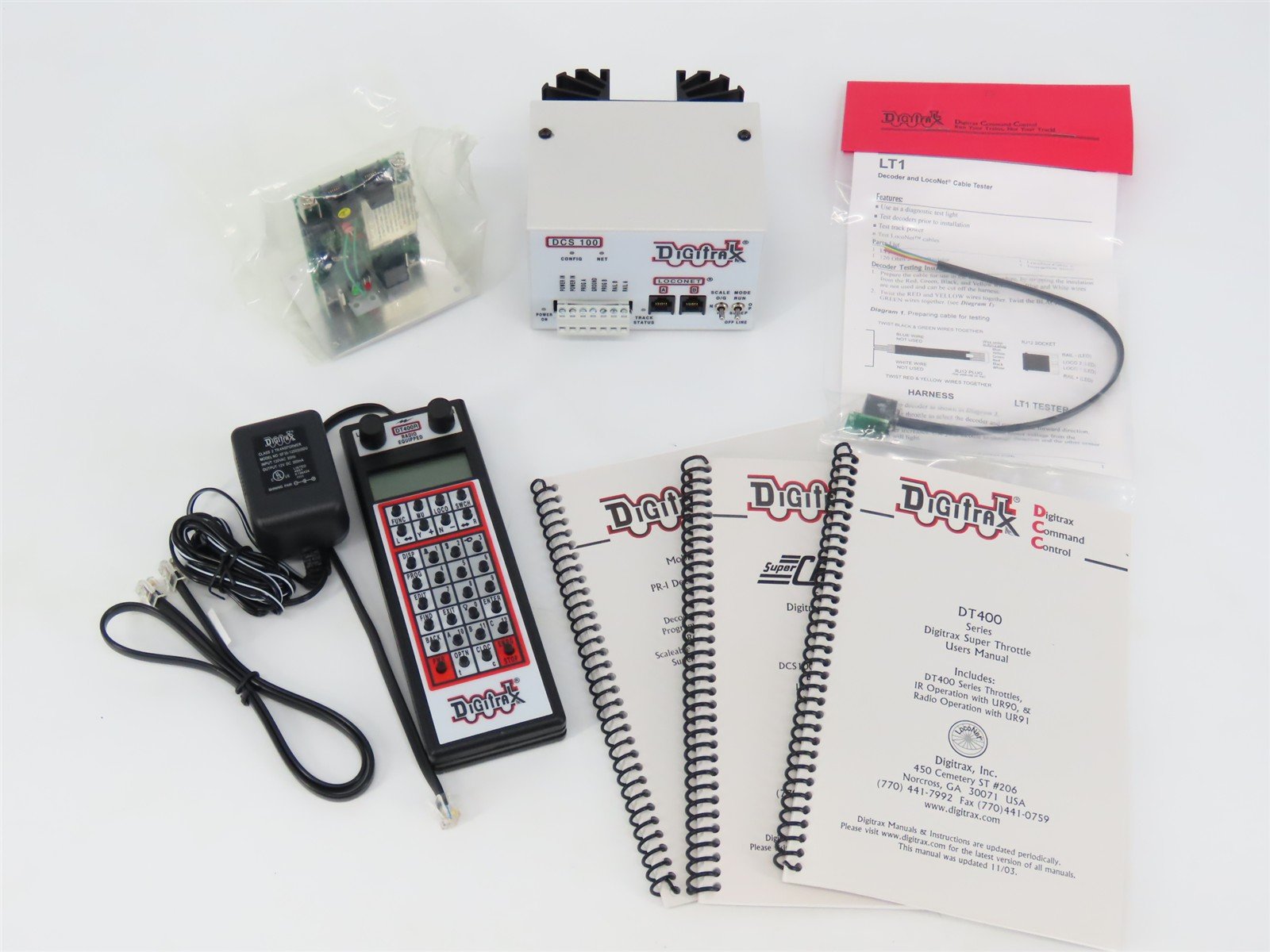 Digitrax Super Chief Radio Equipped DCC Starter Set