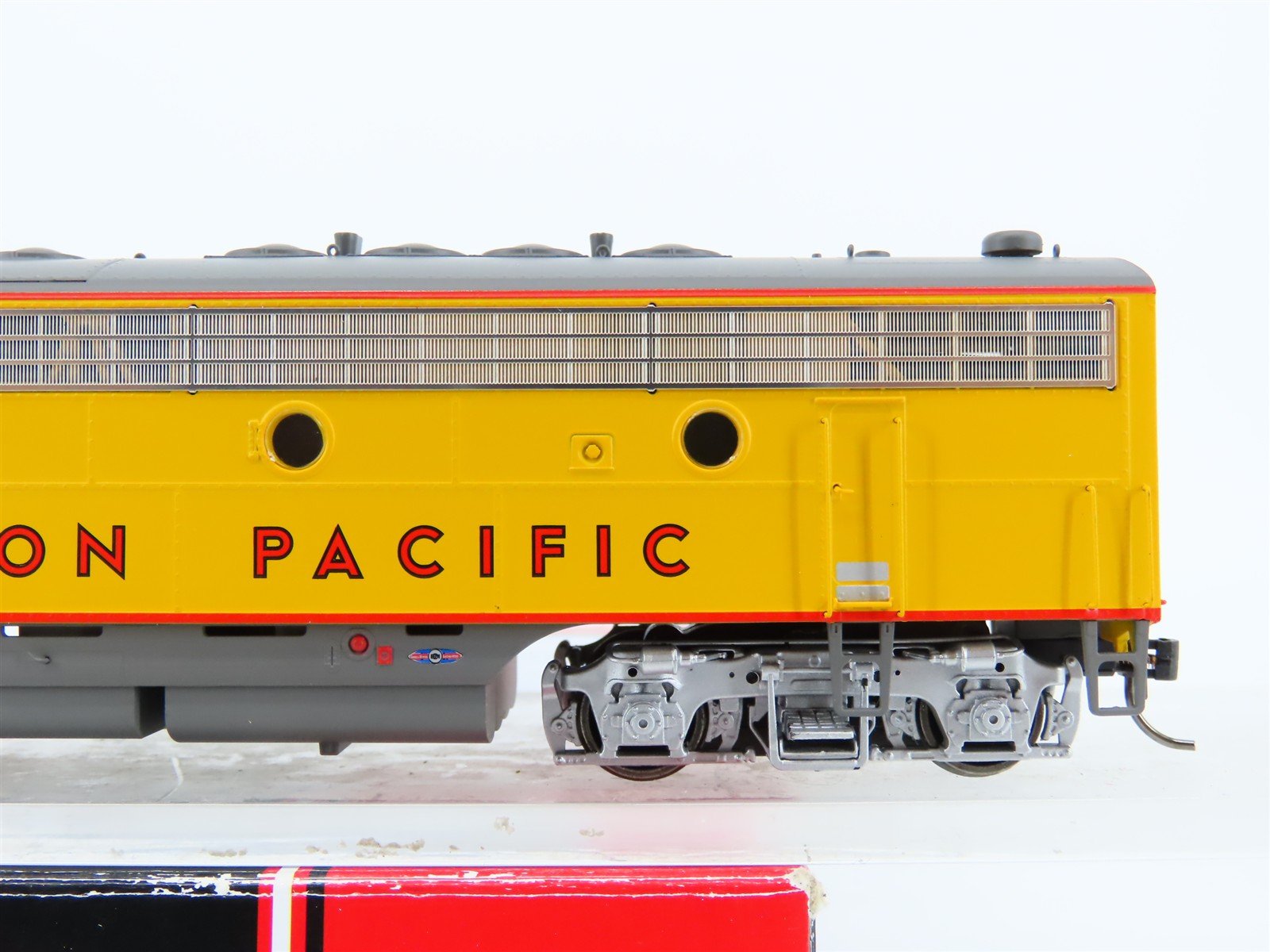HO InterMountain 49539S-05 UP Union Pacific EMD F7B Diesel #910B w/ DCC & Sound