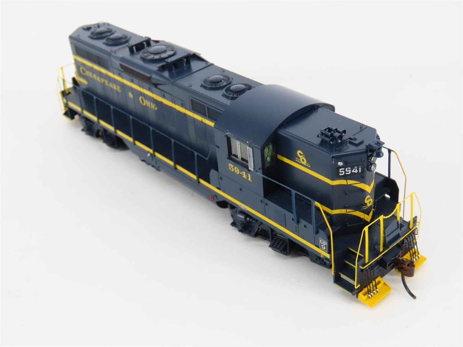 HO Athearn Genesis G62651 C&O Chesapeake & Ohio GP9 Diesel #5941 w/ DCC & Sound