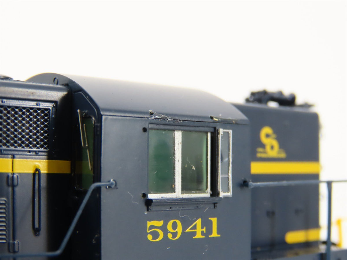 HO Athearn Genesis G62651 C&amp;O Chesapeake &amp; Ohio GP9 Diesel #5941 w/ DCC &amp; Sound