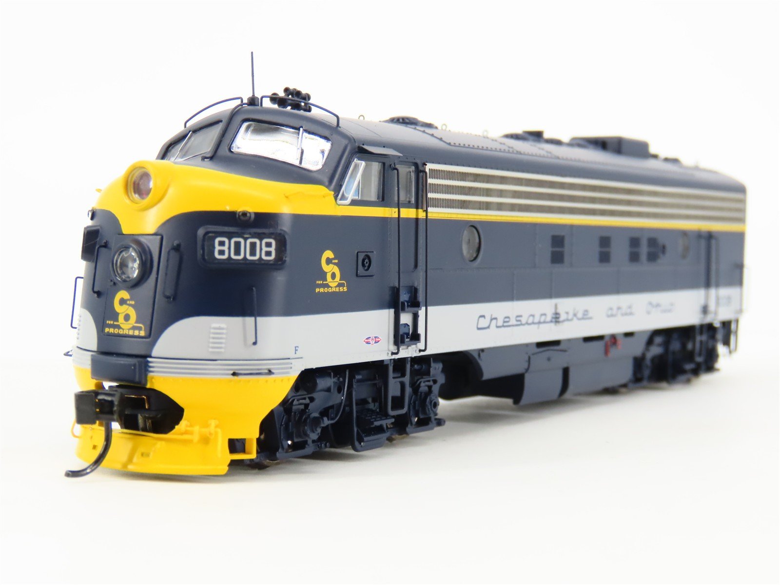HO Walthers Proto 920-42548 C&O Chesapeake & Ohio FP7 Diesel #8008 w/DCC & Sound