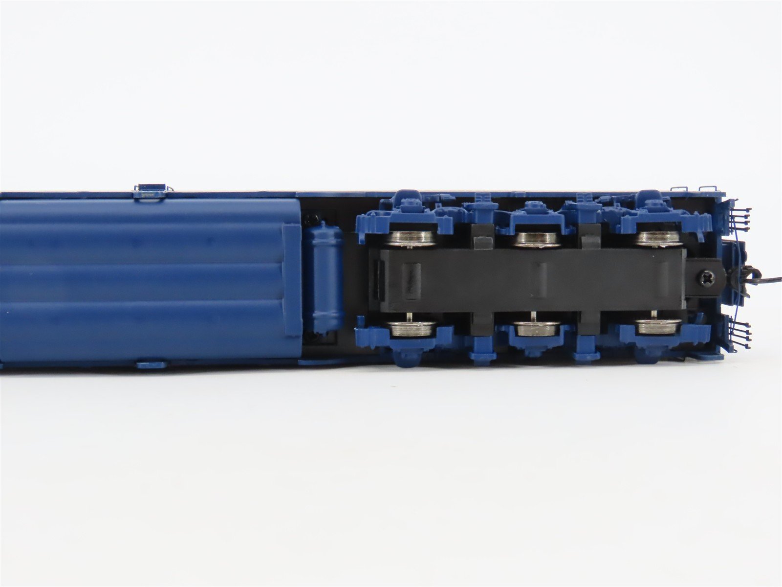 HO Walthers Proto 920-42362 C&O Chesapeake & Ohio E8A Diesel #4012 w/DCC & Sound