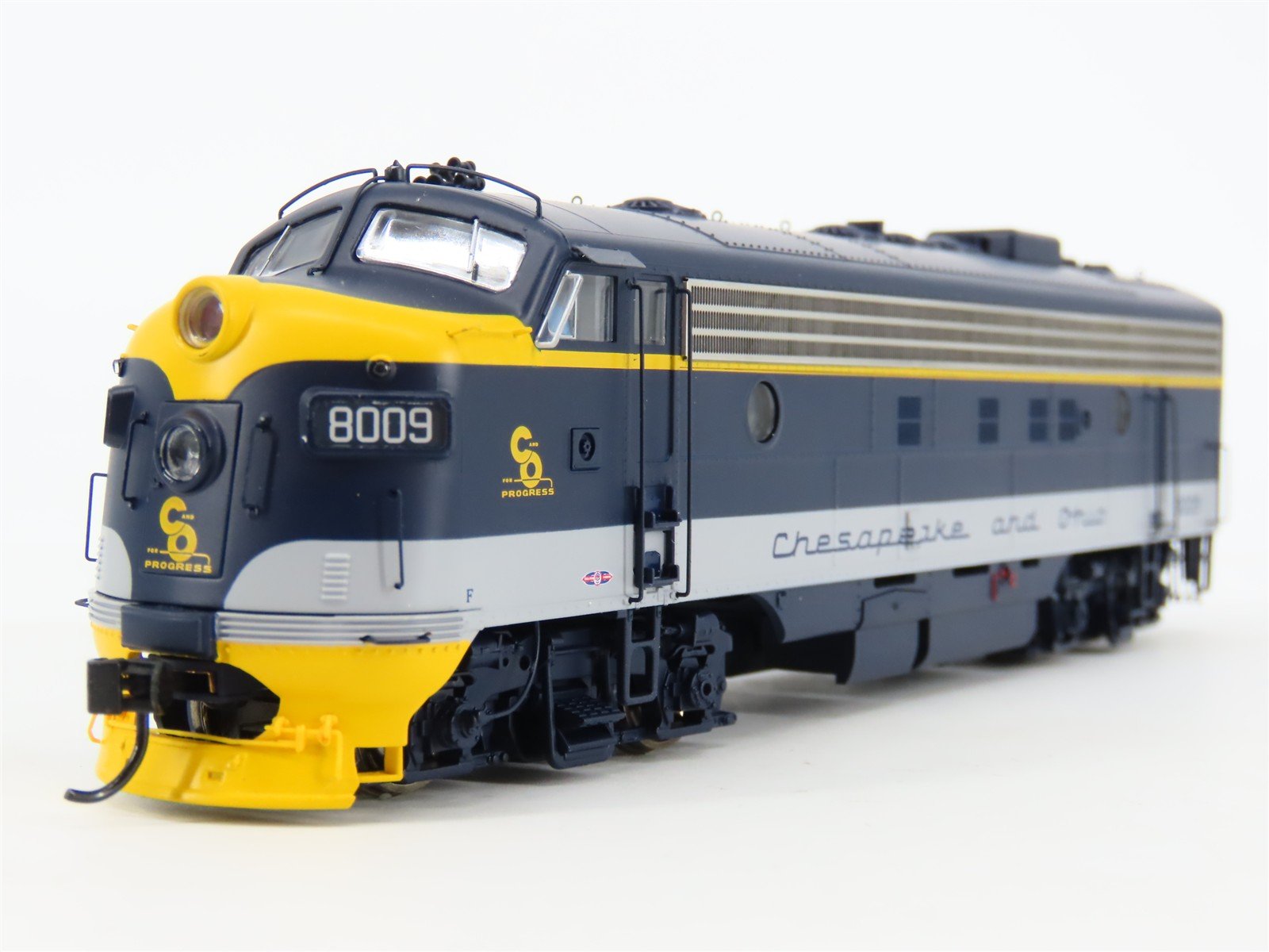 HO Walthers Proto C&O Chesapeake & Ohio EMD FP7 Diesel #8009 w/DCC & Sound