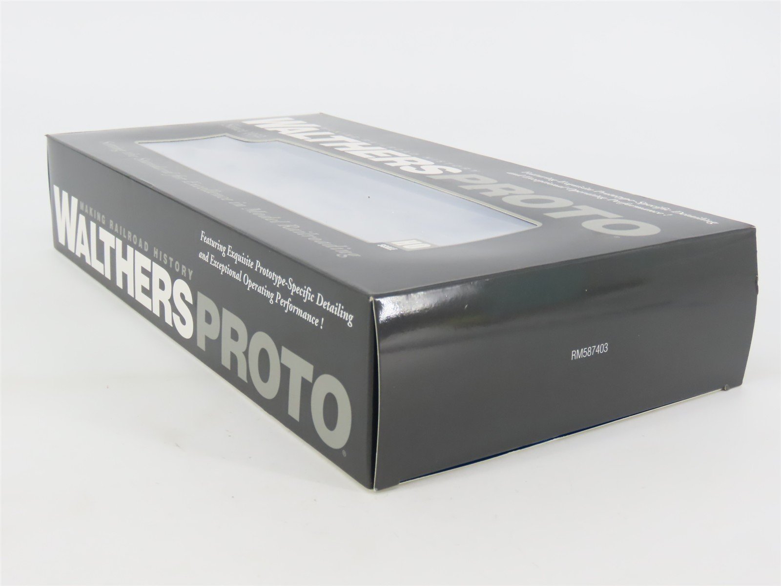 HO Walthers Proto C&O Chesapeake & Ohio EMD FP7 Diesel #8009 w/DCC & Sound