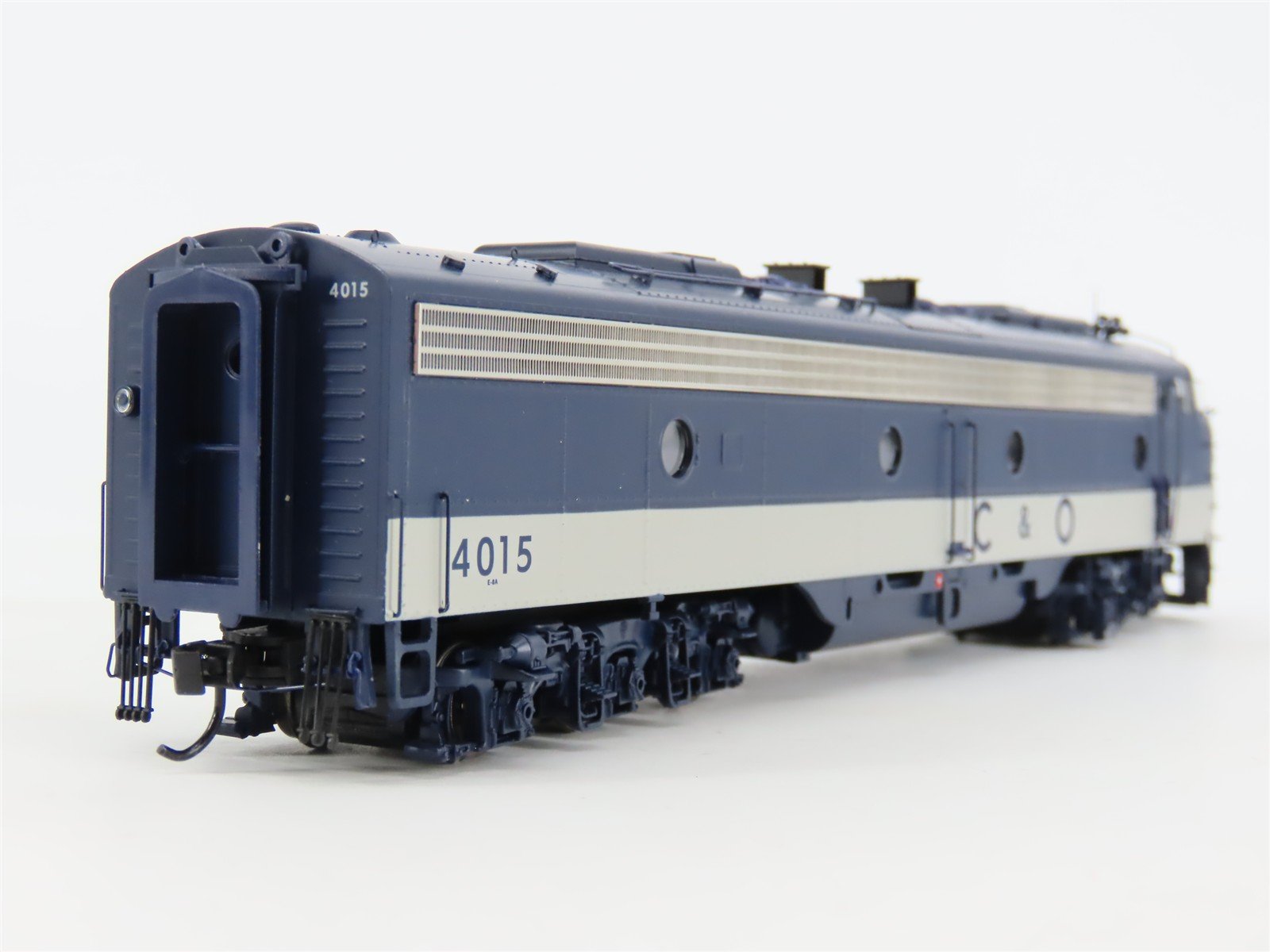 HO Walthers Proto 920-42912 C&O Chesapeake & Ohio E8A Diesel #4015 w/DCC & Sound