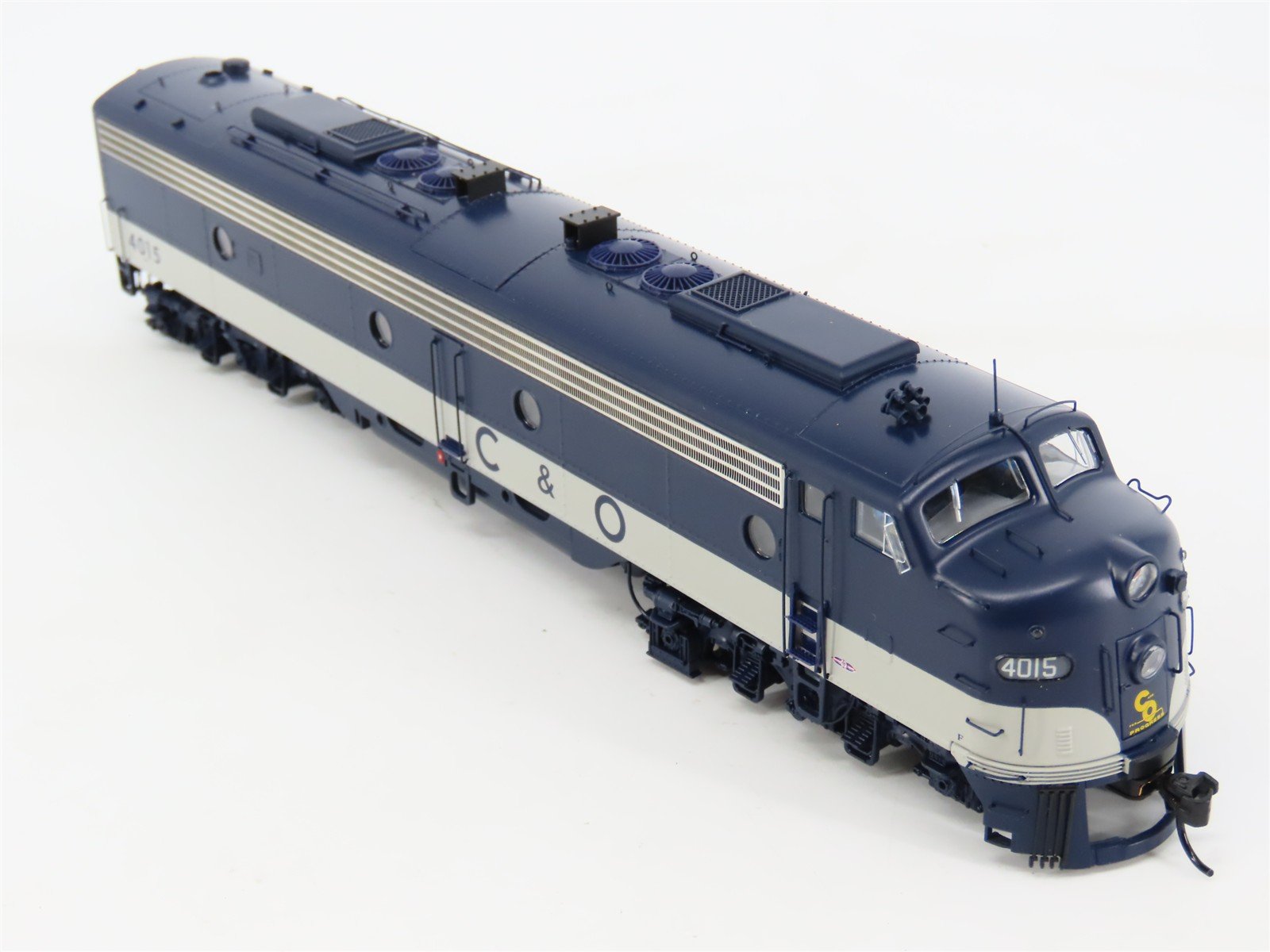 HO Walthers Proto 920-42912 C&O Chesapeake & Ohio E8A Diesel #4015 w/DCC & Sound