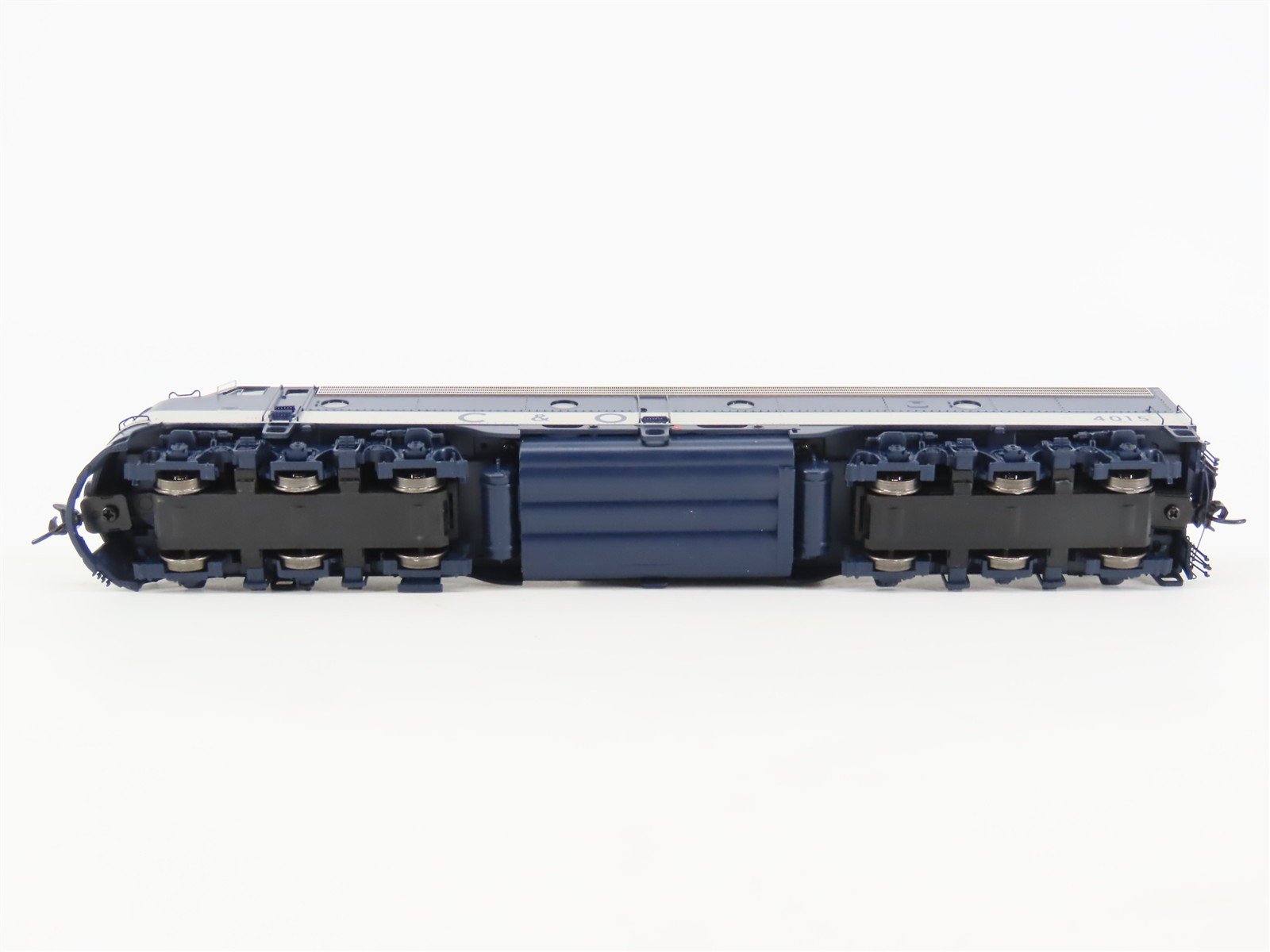 HO Walthers Proto 920-42912 C&O Chesapeake & Ohio E8A Diesel #4015 w/DCC & Sound