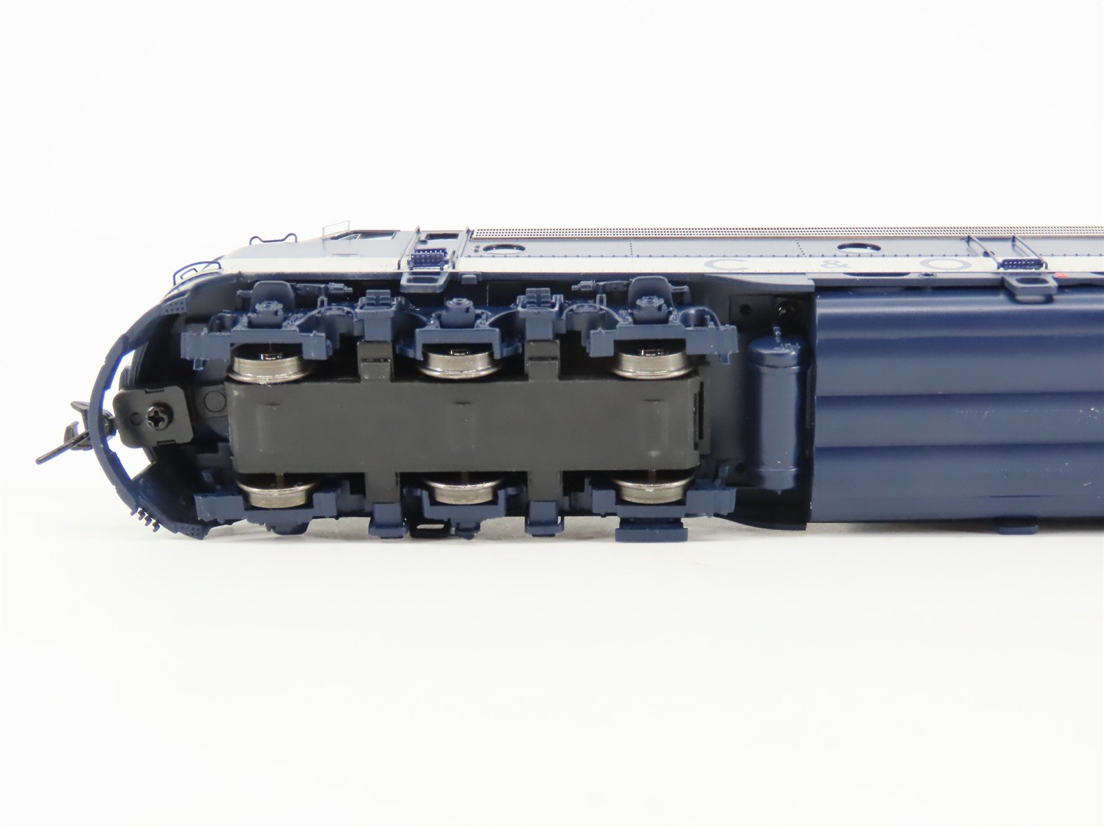 HO Walthers Proto 920-42912 C&O Chesapeake & Ohio E8A Diesel #4015 w/DCC & Sound