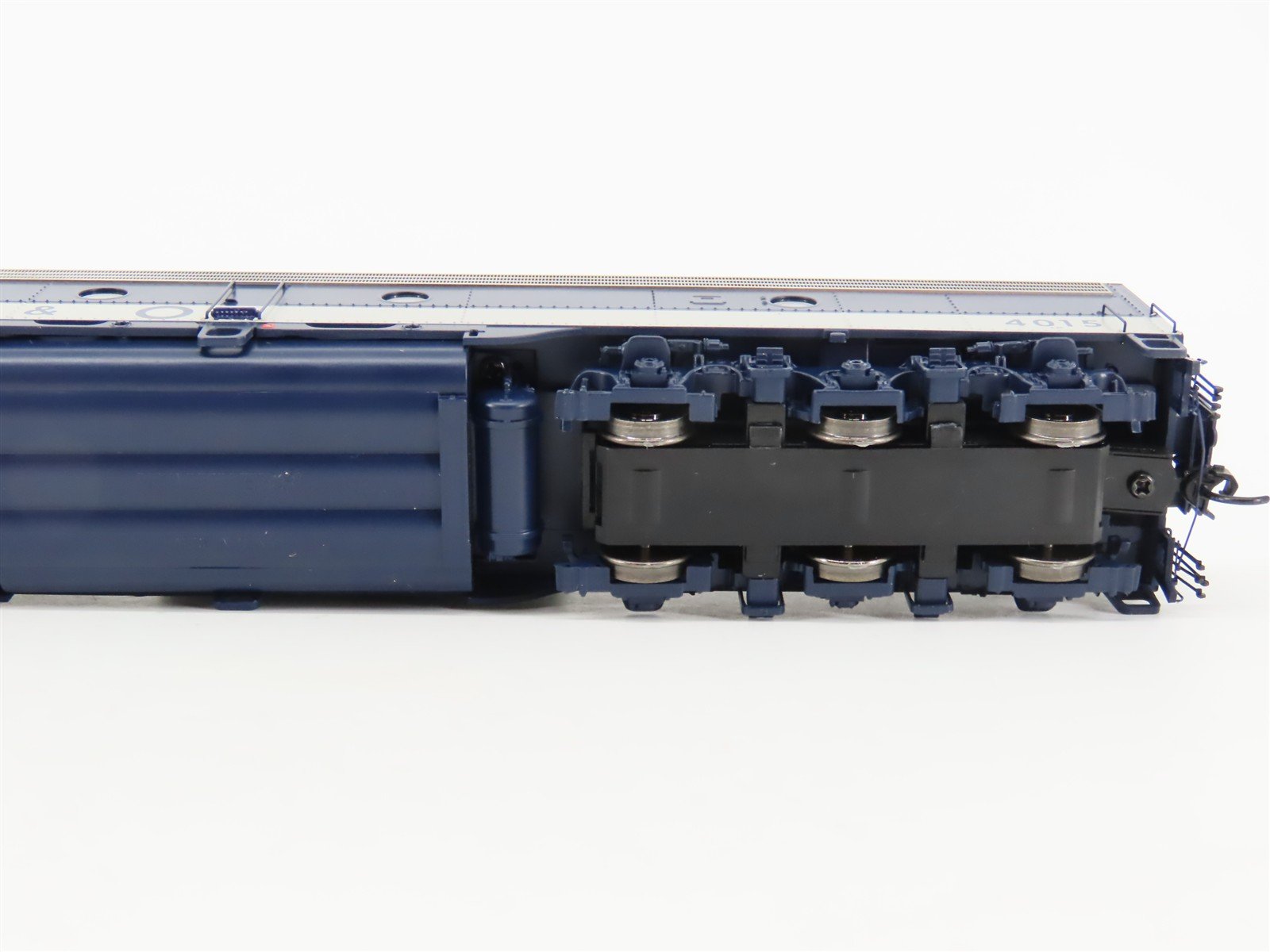 HO Walthers Proto 920-42912 C&O Chesapeake & Ohio E8A Diesel #4015 w/DCC & Sound