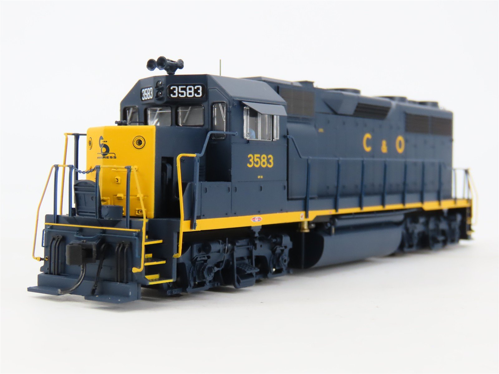 HO Walthers Proto 920-42154 C&O EMD GP35 Ph. II Diesel #3583 w/ DCC & Sound