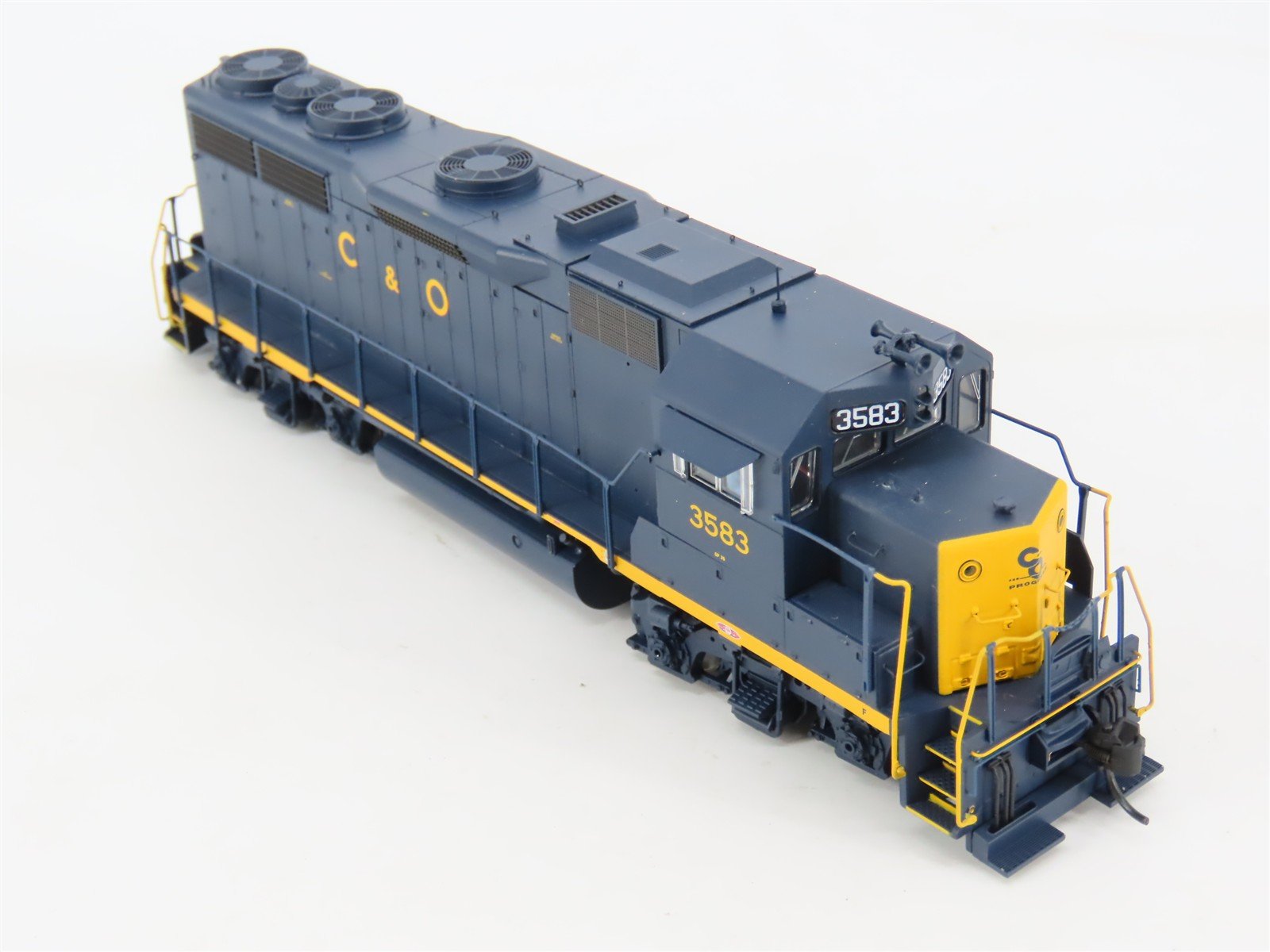 HO Walthers Proto 920-42154 C&O EMD GP35 Ph. II Diesel #3583 w/ DCC & Sound