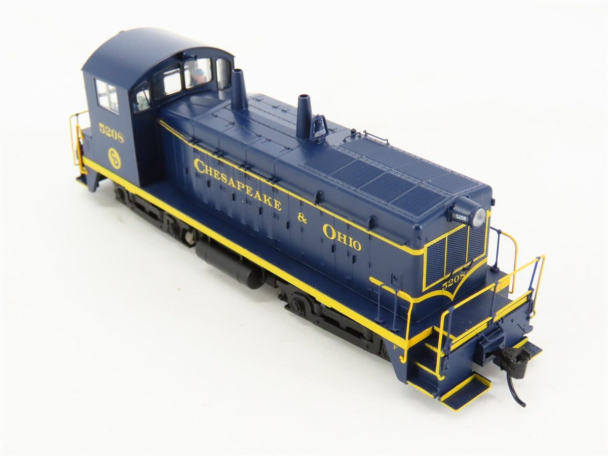 HO Walthers Mainline 910-20613 C&amp;O EMD NW2 Ph. V Diesel #5208 w/ DCC &amp; Sound