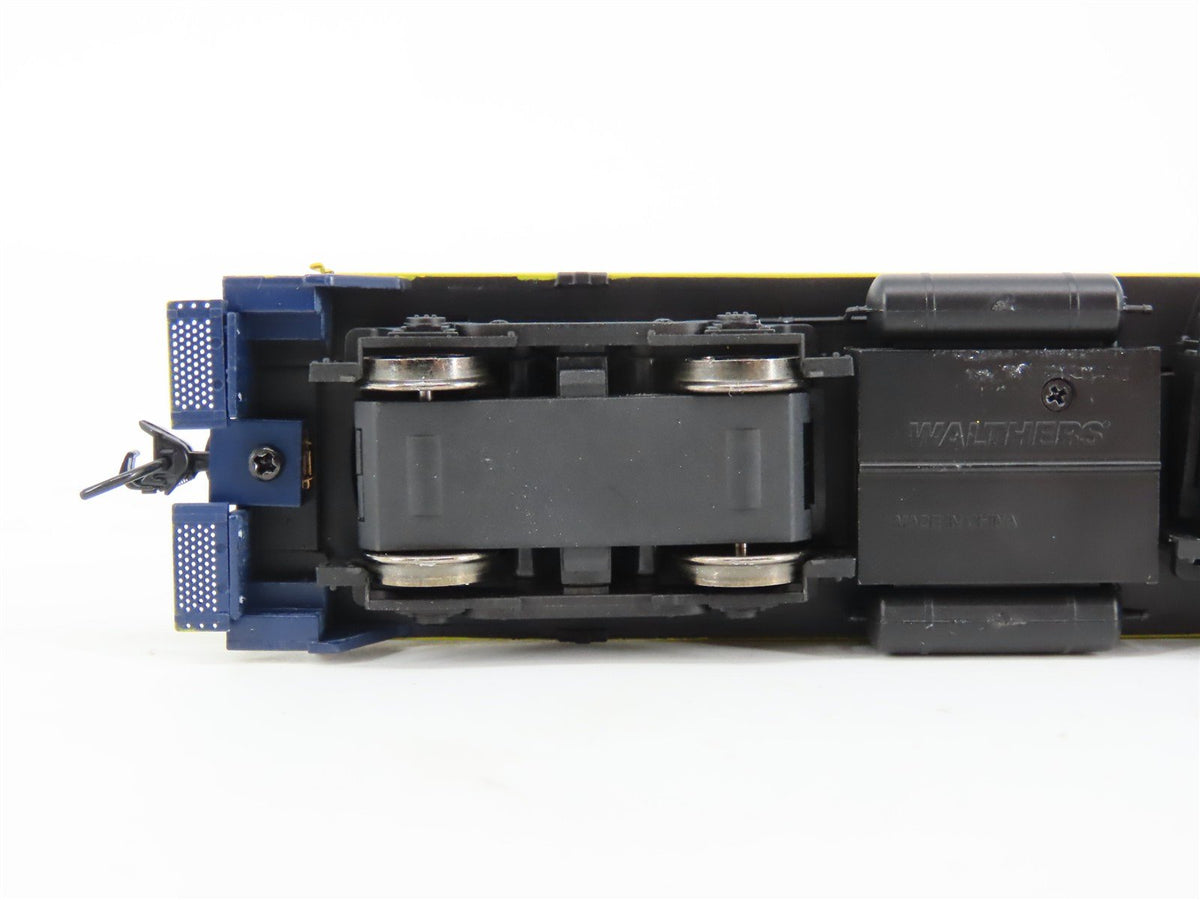 HO Walthers Mainline 910-20613 C&amp;O EMD NW2 Ph. V Diesel #5208 w/ DCC &amp; Sound