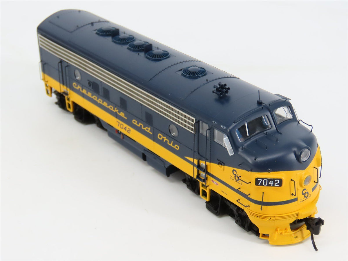 HO Walthers Proto 920-40912 C&amp;O Chesapeake &amp; Ohio F7A/B Diesel Set w/DCC &amp; Sound