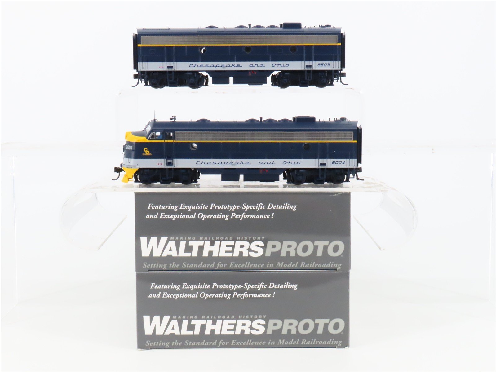 HO Walthers Proto 920-42546 C&O EMD FP7/F7B Diesel Set #8004/8503 w/ DCC & Sound