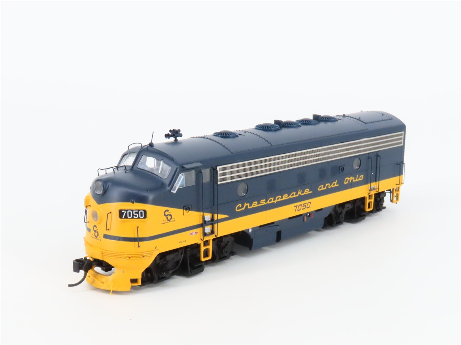 HO Walthers Proto 920-40913 C&O Chesapeake & Ohio F7A/B Diesel Set w/DCC & Sound