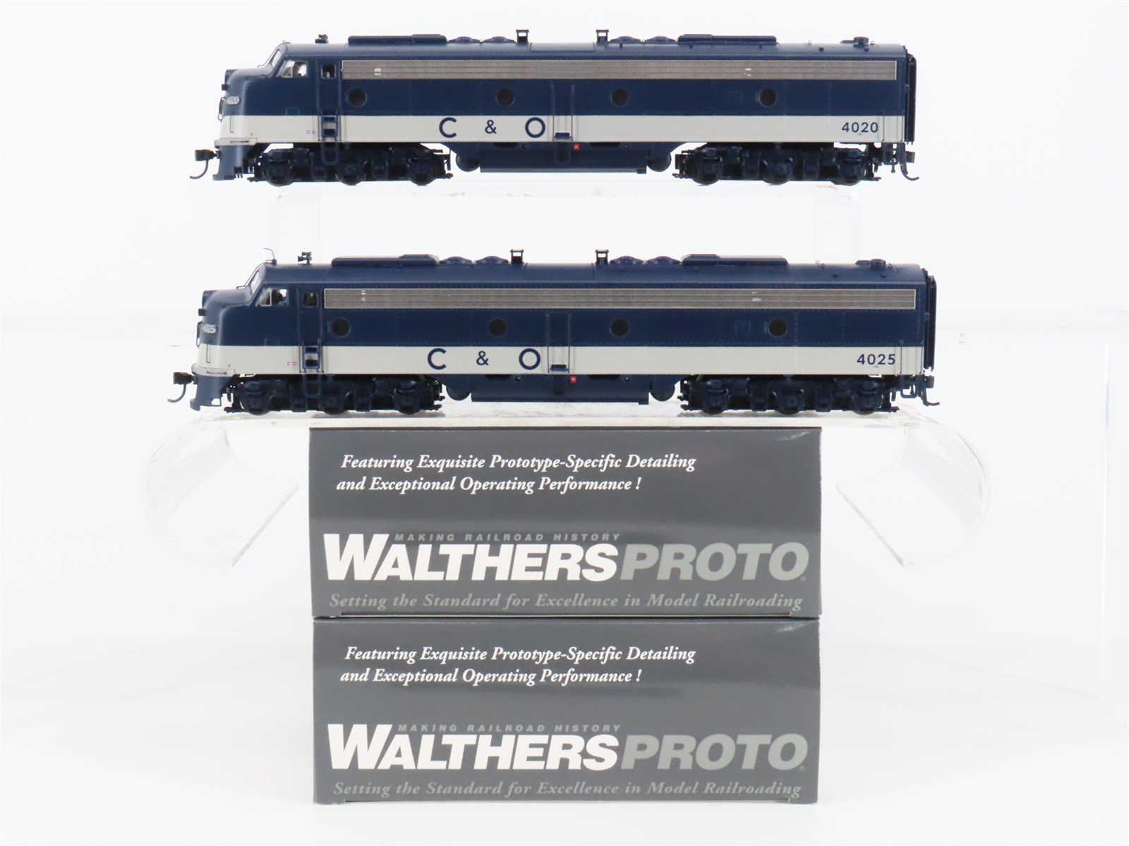 HO Walthers Proto 920-42910 C&O Chesapeake & Ohio E8A/A Diesel Set w/DCC & Sound