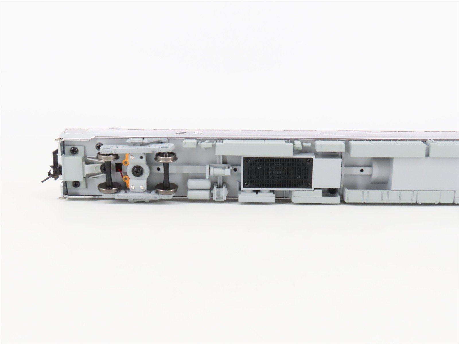 HO Walthers Proto 920-14843 PC/AMTK Budd 85' Metroliner Electric w/ DCC & Sound