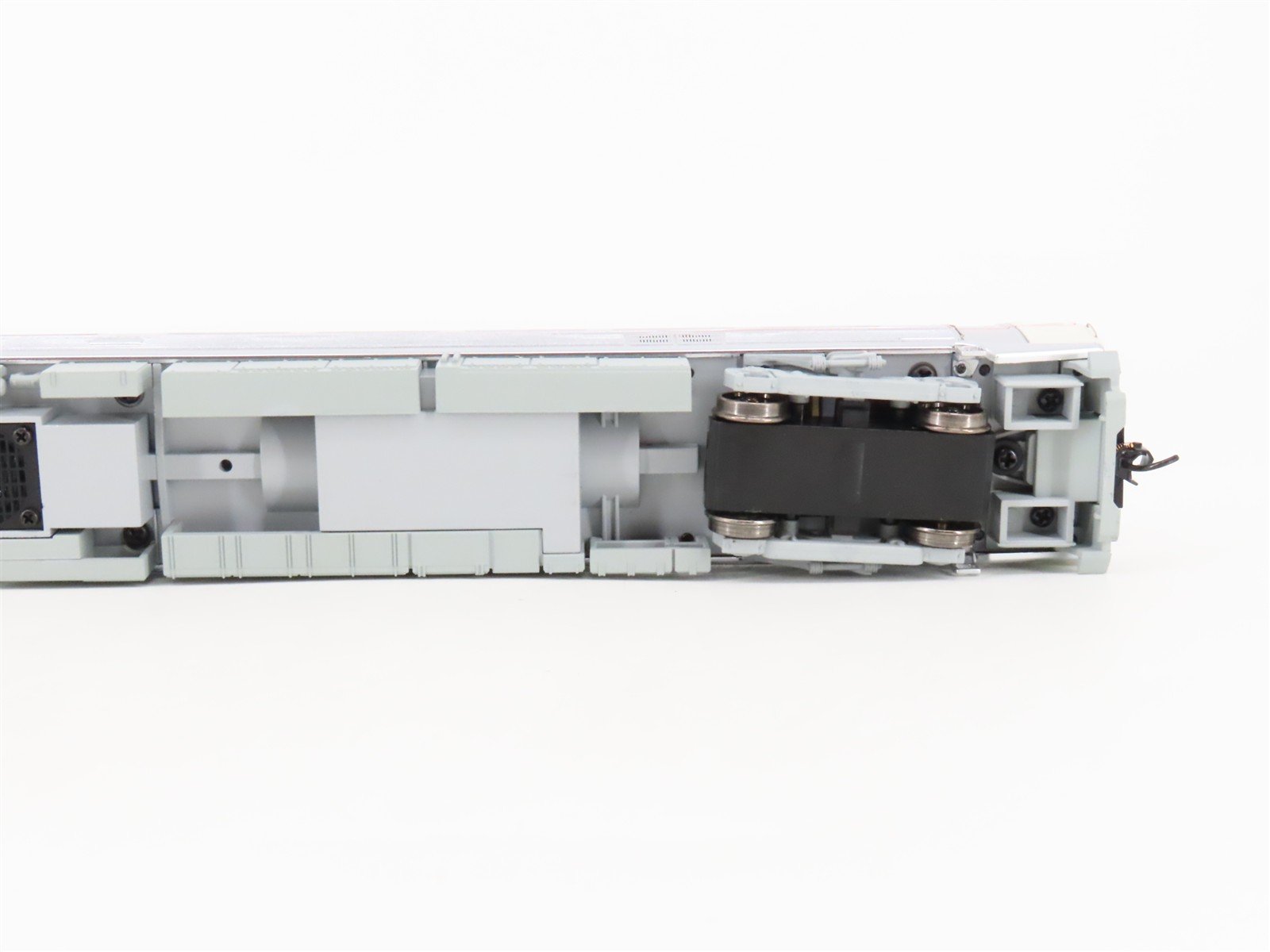 HO Walthers Proto 920-14843 PC/AMTK Budd 85' Metroliner Electric w/ DCC & Sound