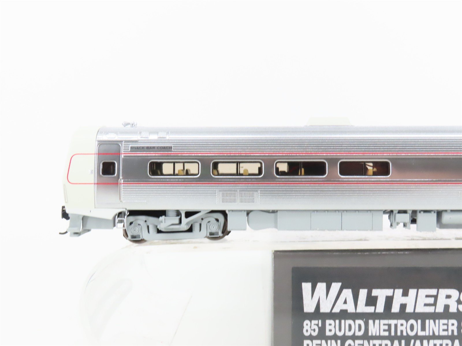 HO Walthers Proto 920-14803 PC/AMTK Budd 85' Metroliner Electric w/ DCC & Sound