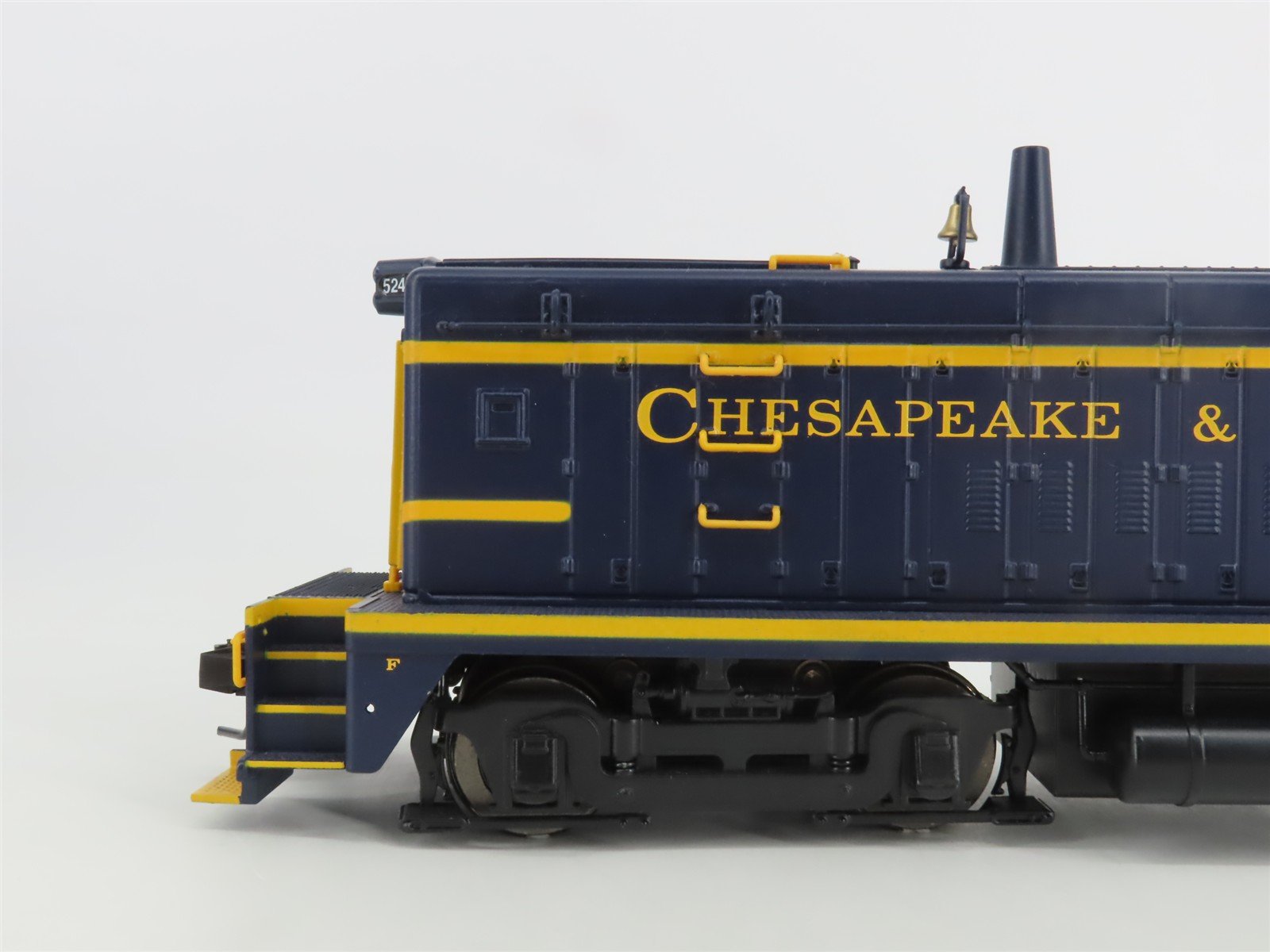 O Scale 2-Rail Atlas 6177-2 C&O Chesapeake & Ohio EMD SW9 Diesel Switcher #5244