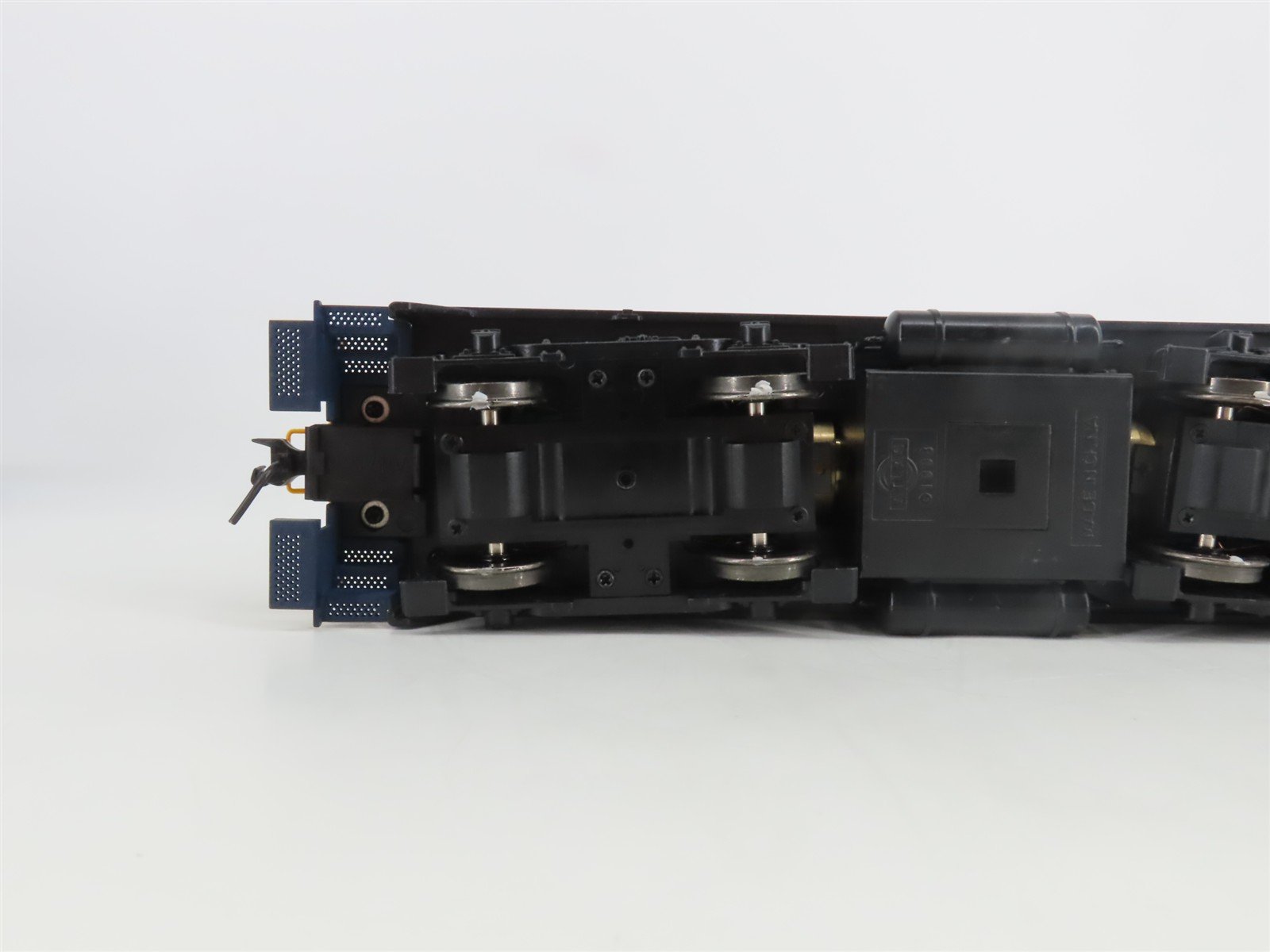 O Scale 2-Rail Atlas 6177-2 C&O Chesapeake & Ohio EMD SW9 Diesel Switcher #5244