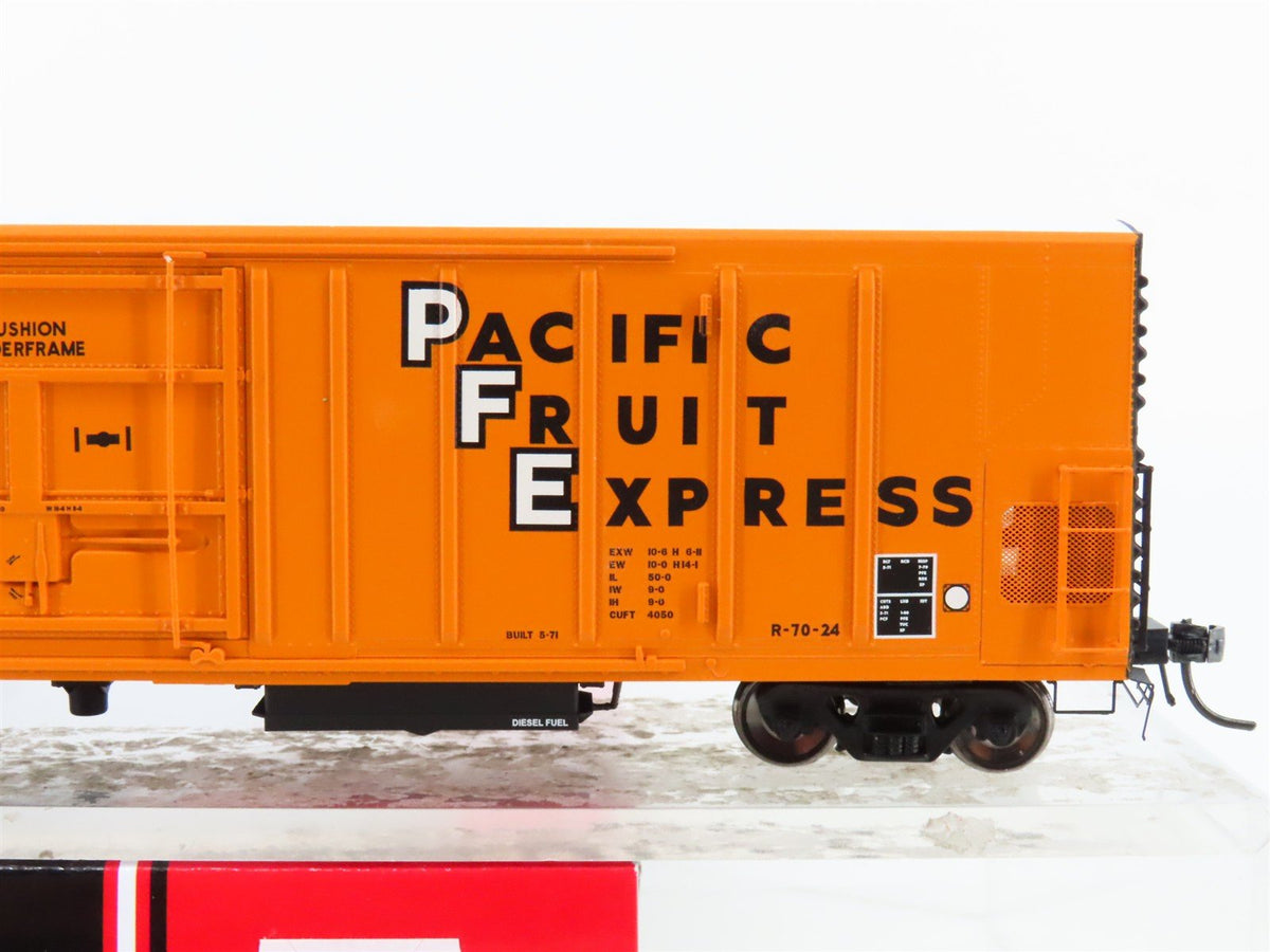 HO Scale InterMountain 48813-03* SPFE Pacific Fruit Express Reefer #459737