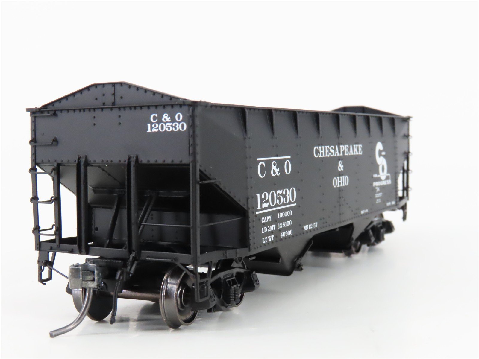 HO Scale InterMountain 47169-07 C&O Chesapeake & Ohio 2-Bay Open Hopper #120530