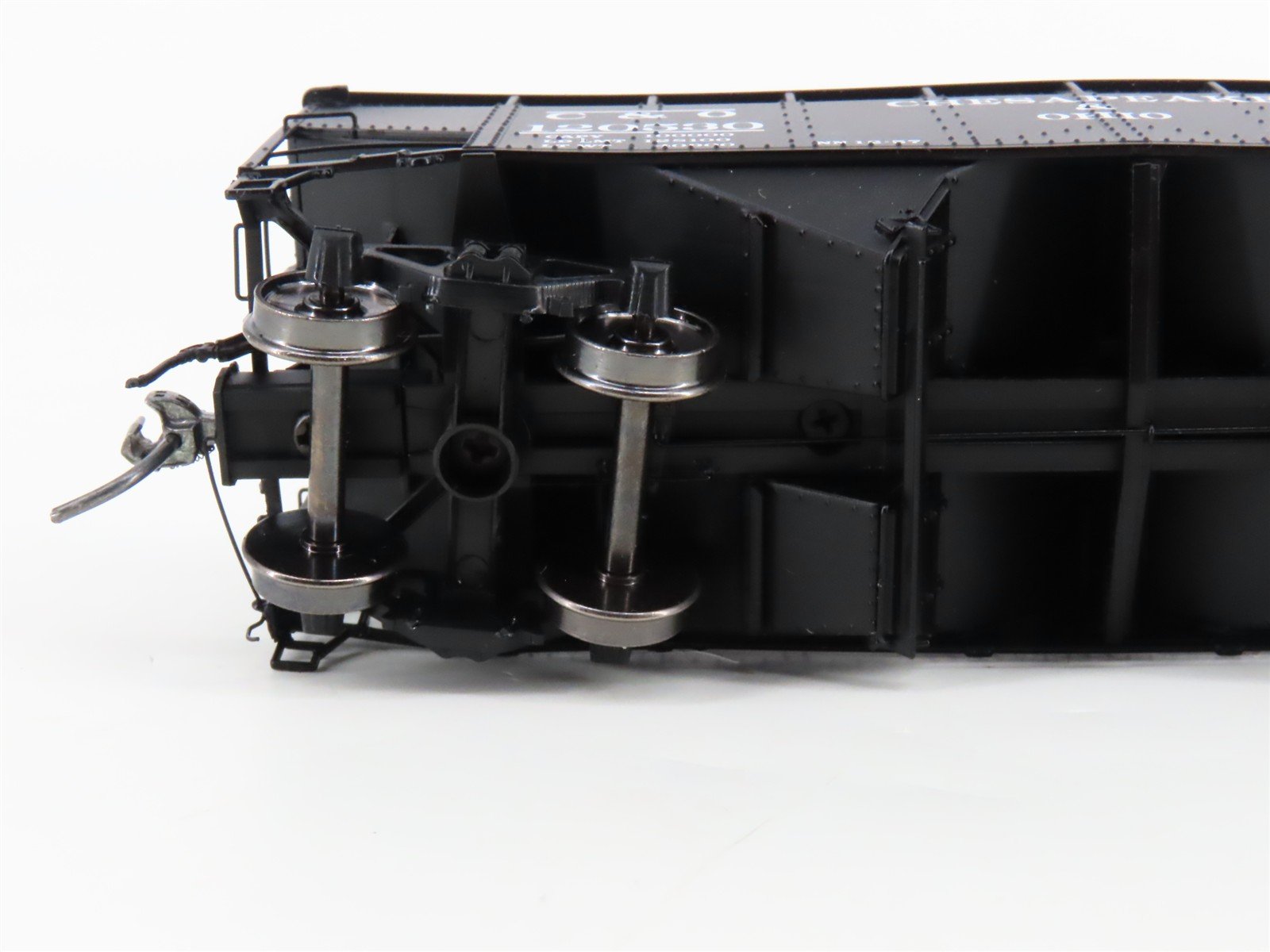 HO Scale InterMountain 47169-07 C&O Chesapeake & Ohio 2-Bay Open Hopper #120530