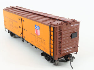 HO Scale InterMountain 47401-41 PFE Pacific Fruit Express Reefer #62105