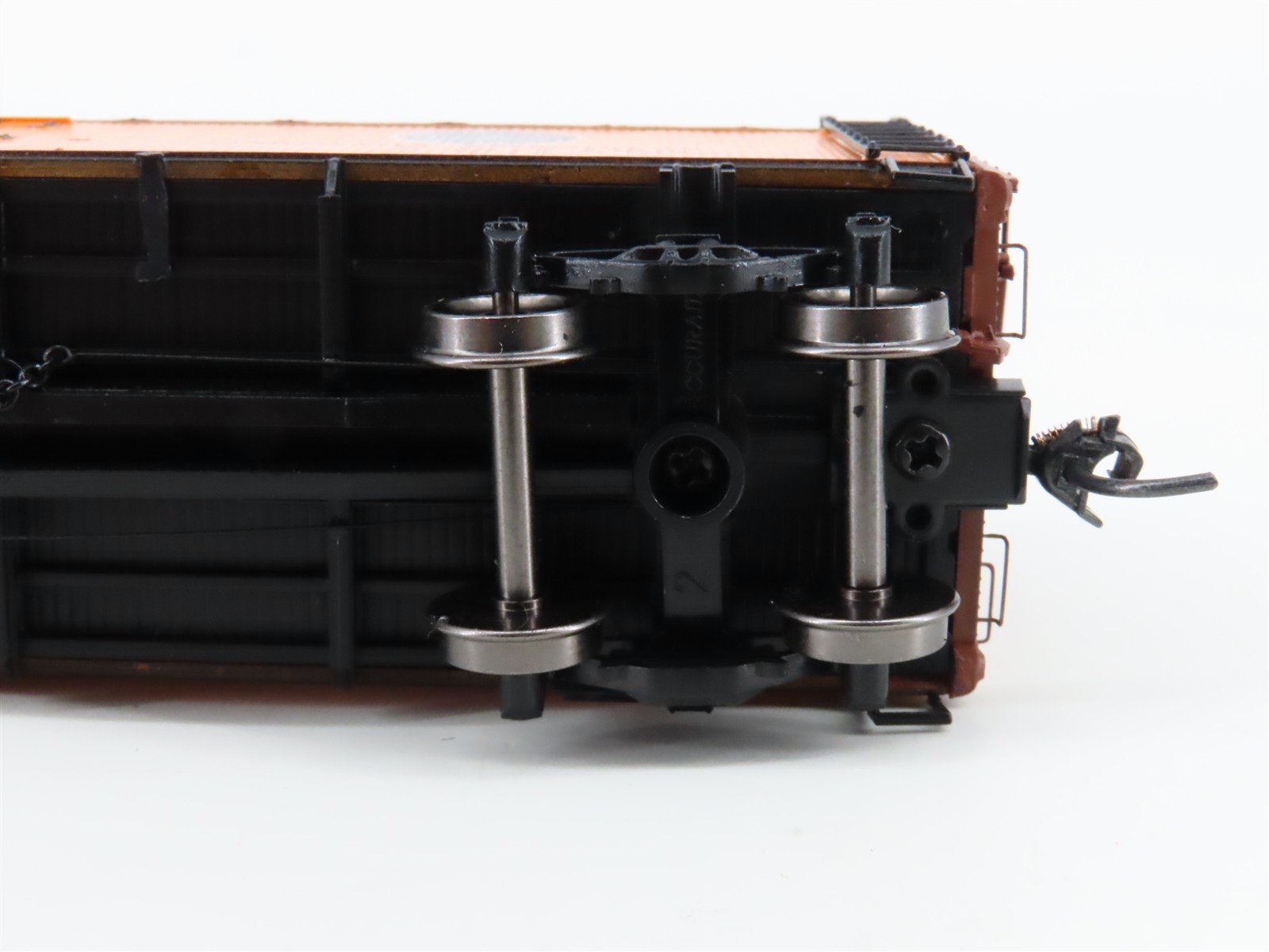 HO Scale InterMountain 47401-41 PFE Pacific Fruit Express Reefer #62105