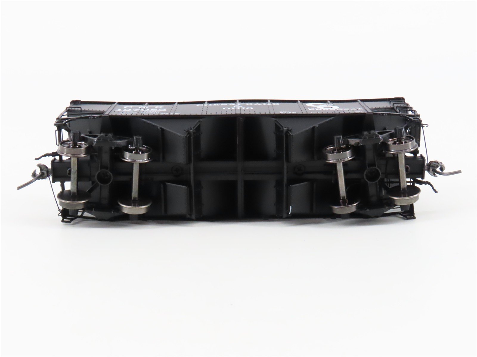 HO Scale InterMountain 47170-11* C&O Chesapeake & Ohio 2-Bay Open Hopper #127085