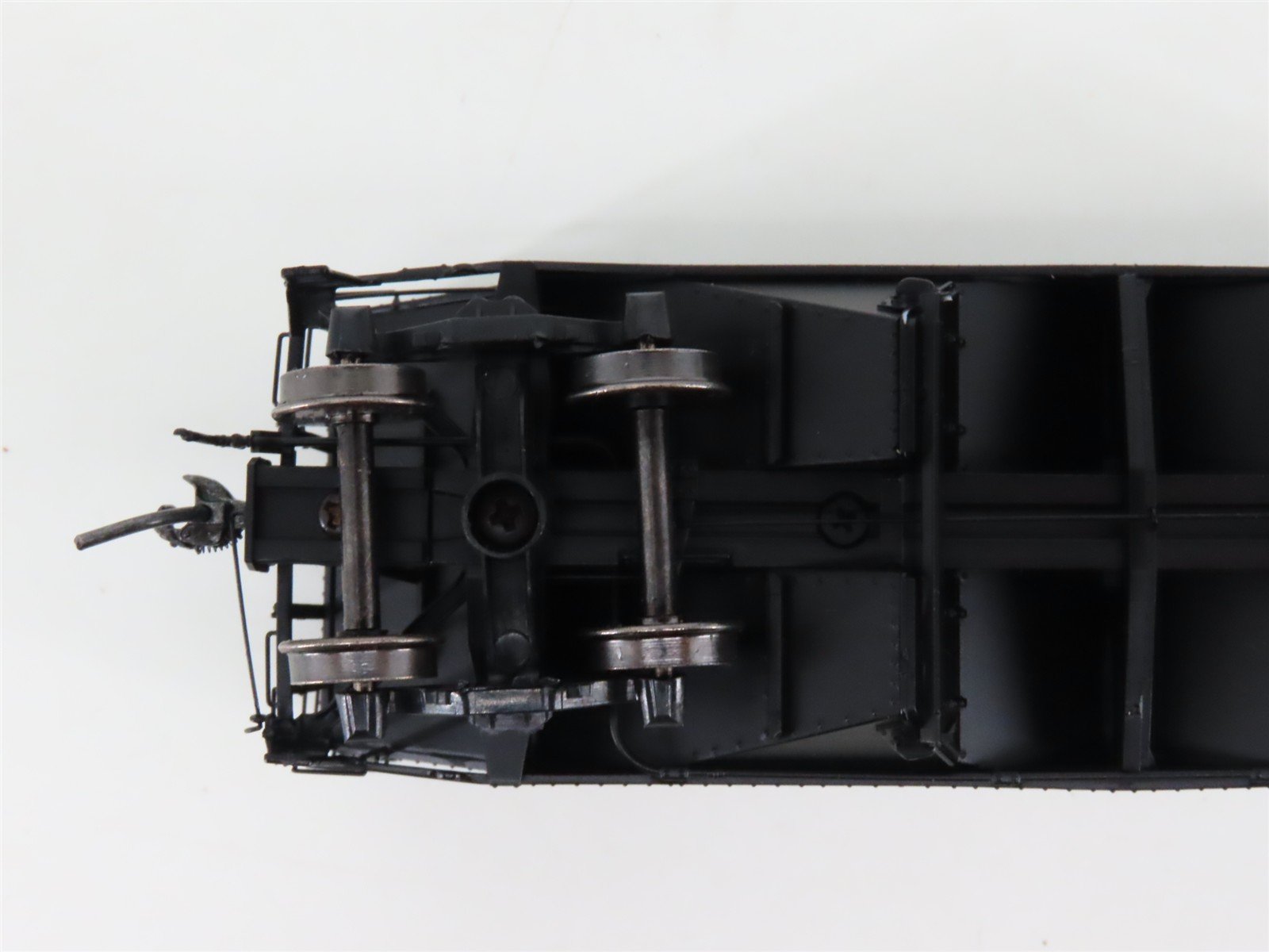 HO Scale InterMountain 47172-05* C&O Chesapeake & Ohio 2-Bay Open Hopper #47920