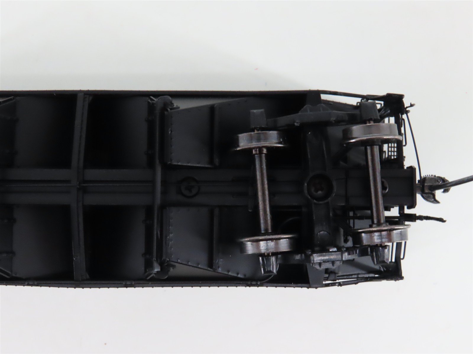 HO Scale InterMountain 47172-05* C&O Chesapeake & Ohio 2-Bay Open Hopper #47920