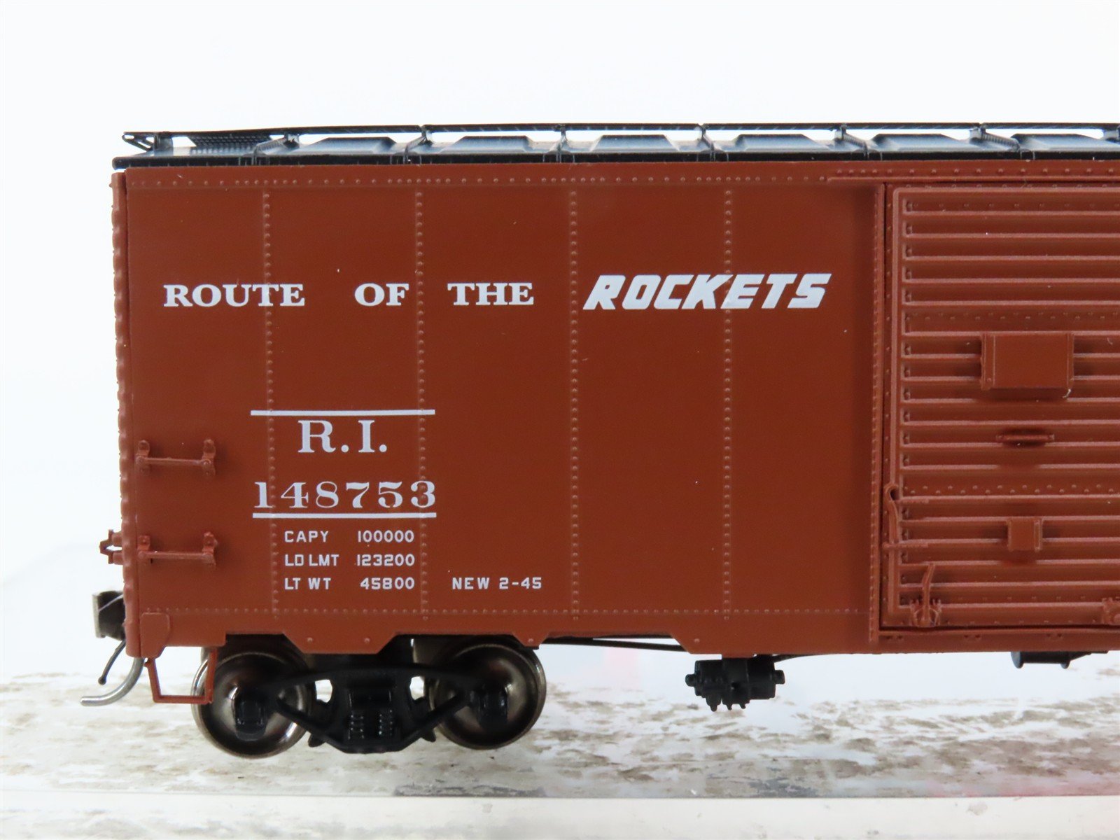 HO InterMountain 45804-23 RI Rock Island Route of the Rockets Box Car #148753