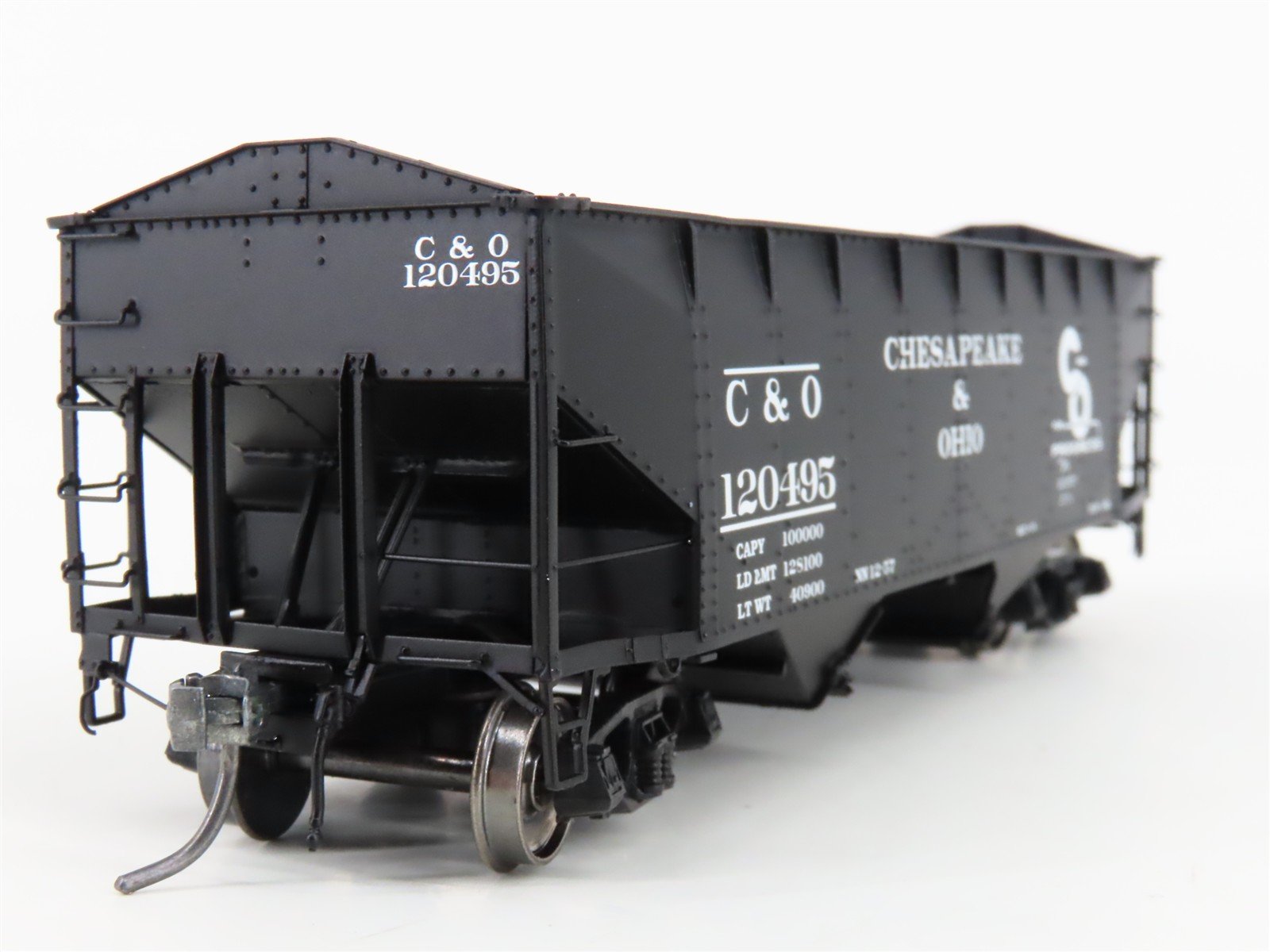 HO Scale InterMountain 47169-06 C&O Chesapeake & Ohio 2-Bay Open Hopper #120495