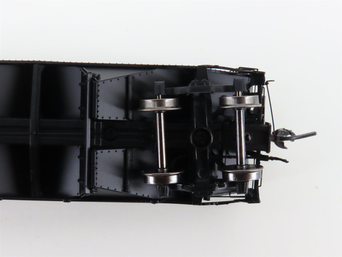 HO Scale InterMountain 47169-06 C&amp;O Chesapeake &amp; Ohio 2-Bay Open Hopper #120495