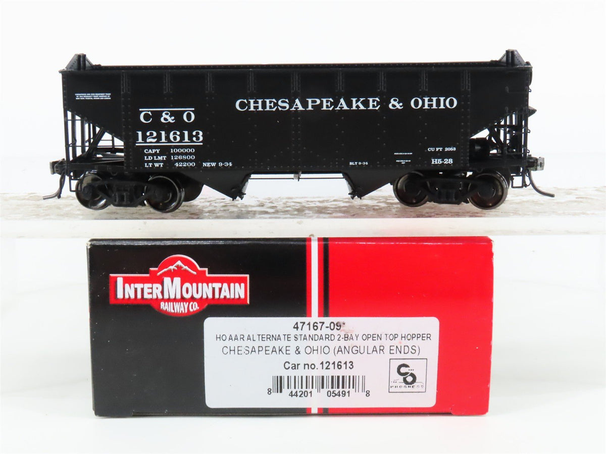HO Scale InterMountain 47167-09* C&amp;O Chesapeake &amp; Ohio 2-Bay Open Hopper #121613