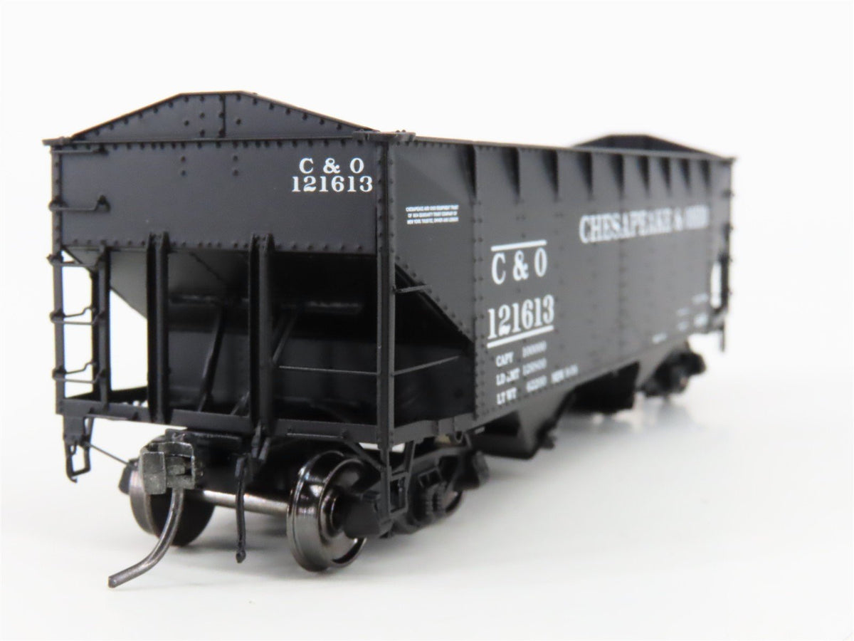 HO Scale InterMountain 47167-09* C&amp;O Chesapeake &amp; Ohio 2-Bay Open Hopper #121613