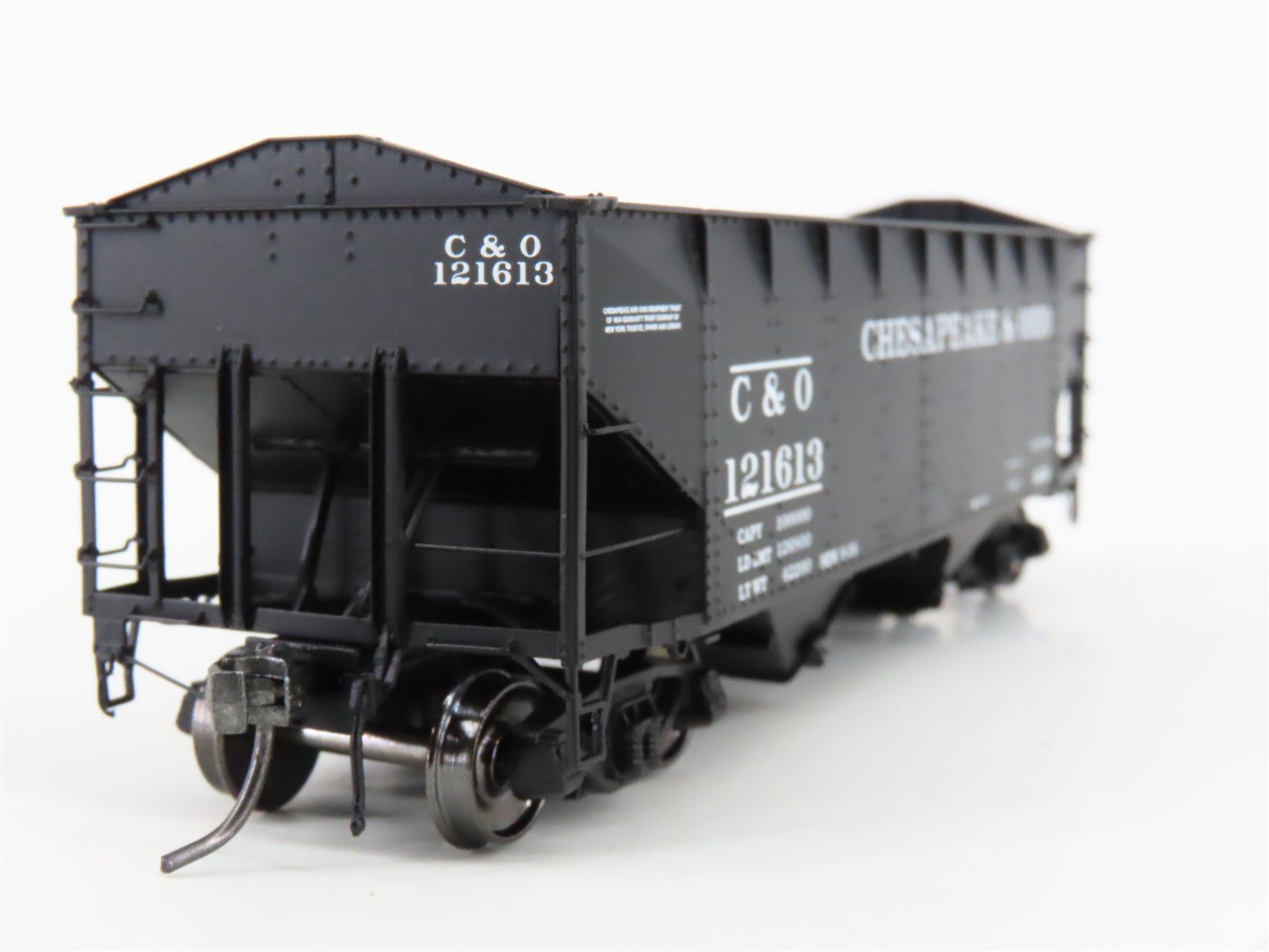 HO Scale InterMountain 47167-09* C&O Chesapeake & Ohio 2-Bay Open Hopper #121613