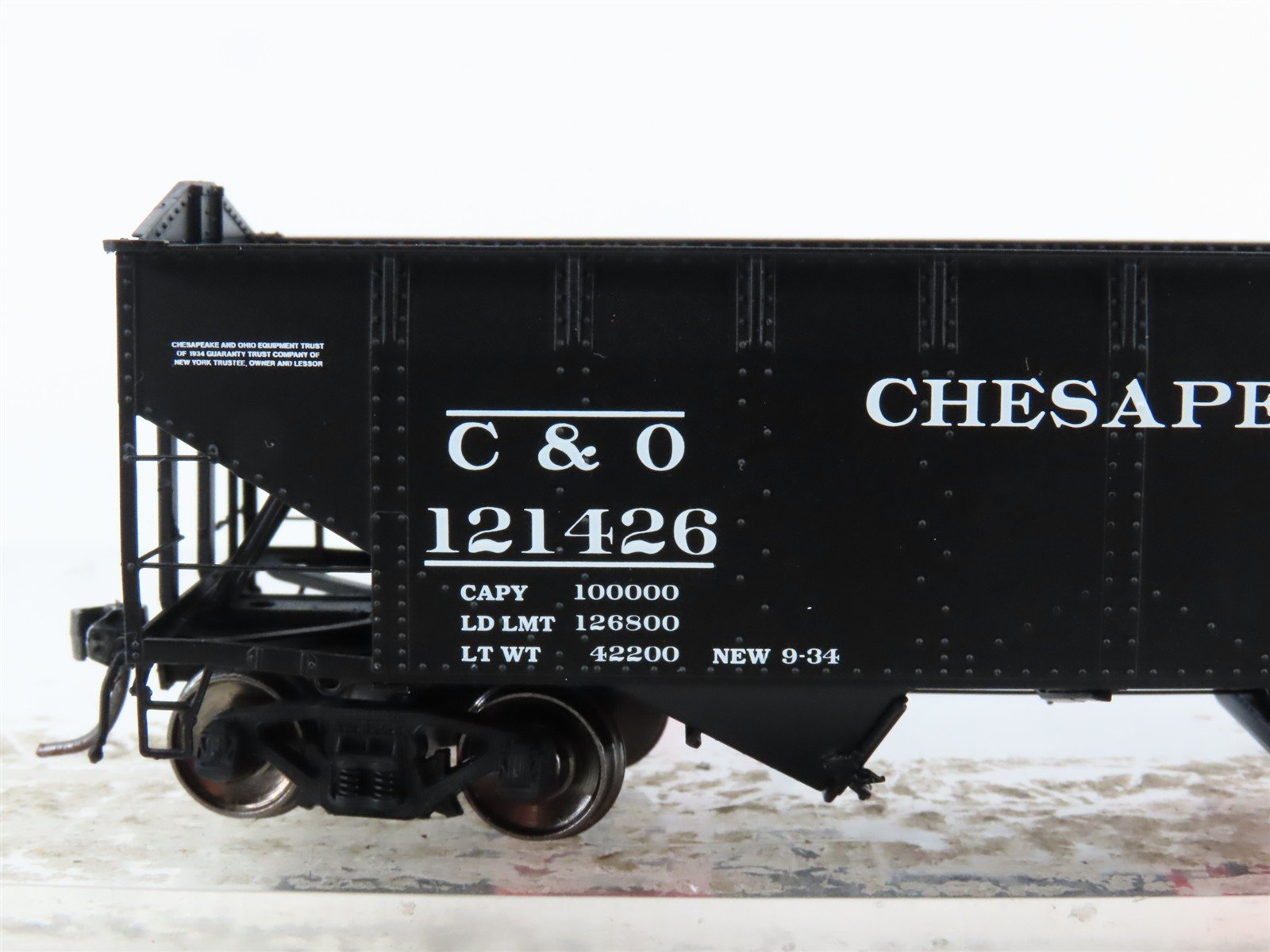 HO Scale InterMountain 47167-07* C&O Chesapeake & Ohio 2-Bay Open Hopper #121426