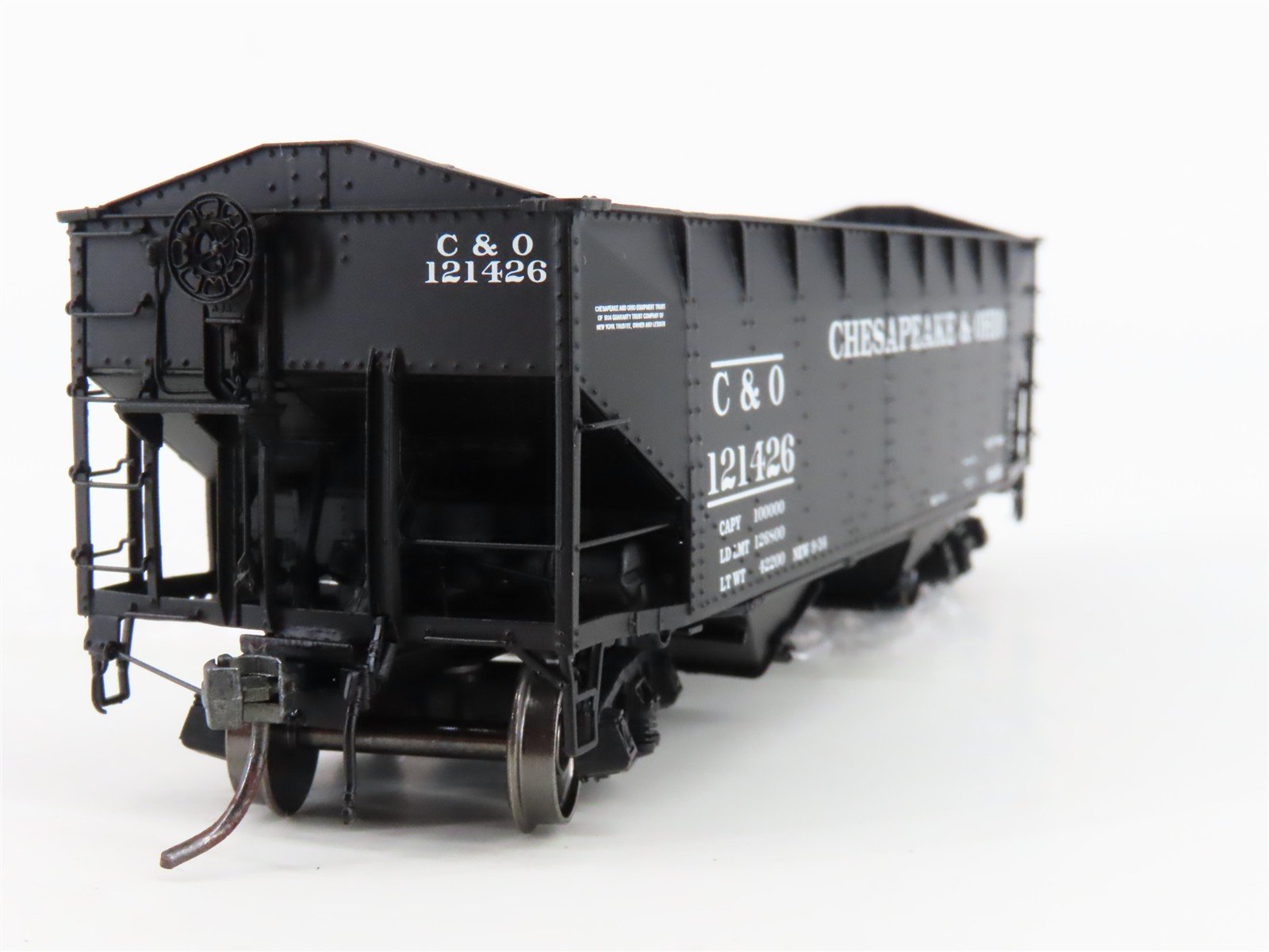 HO Scale InterMountain 47167-07* C&O Chesapeake & Ohio 2-Bay Open Hopper #121426