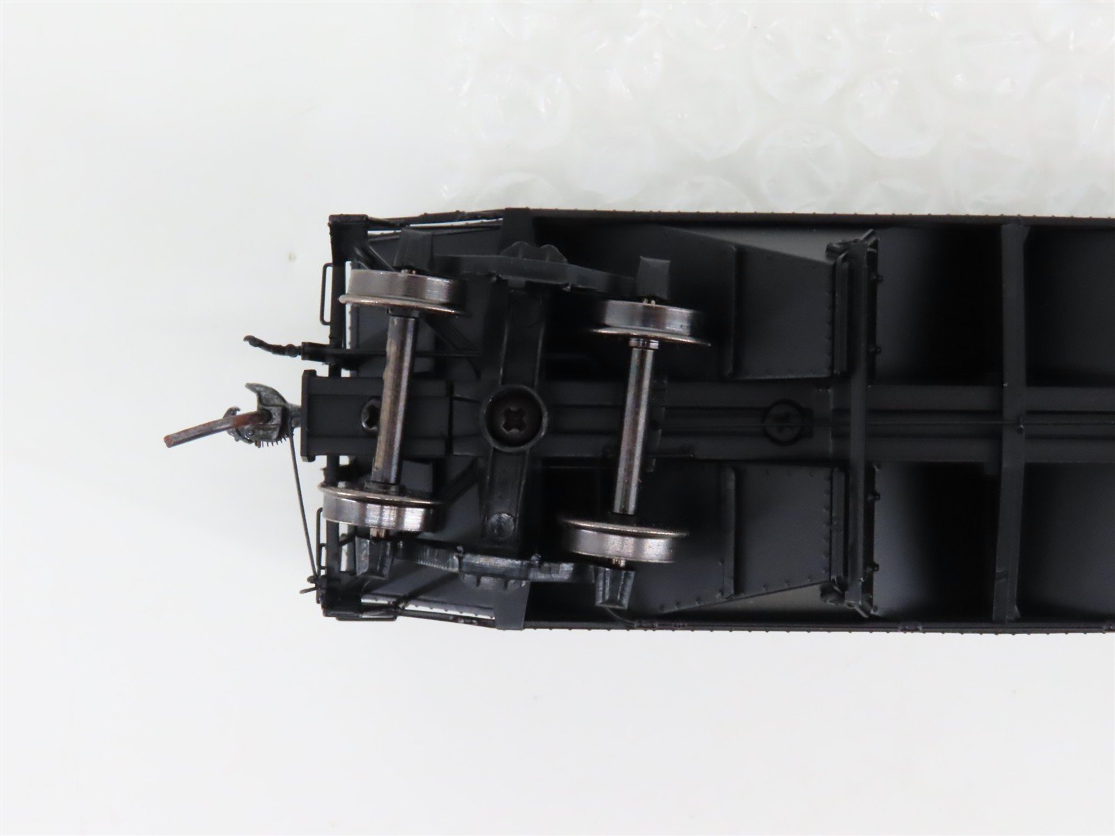 HO Scale InterMountain 47167-07* C&O Chesapeake & Ohio 2-Bay Open Hopper #121426