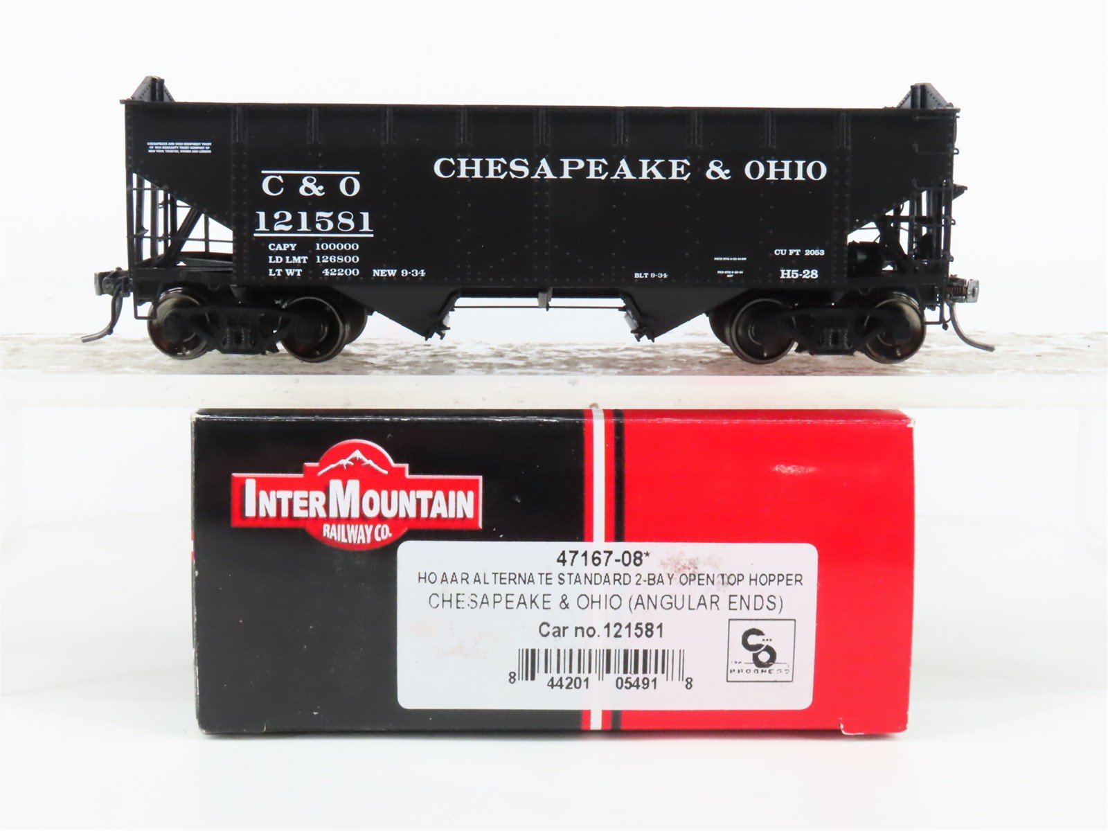HO Scale InterMountain 47167-08* C&O Chesapeake & Ohio 2-Bay Open Hopper #121581