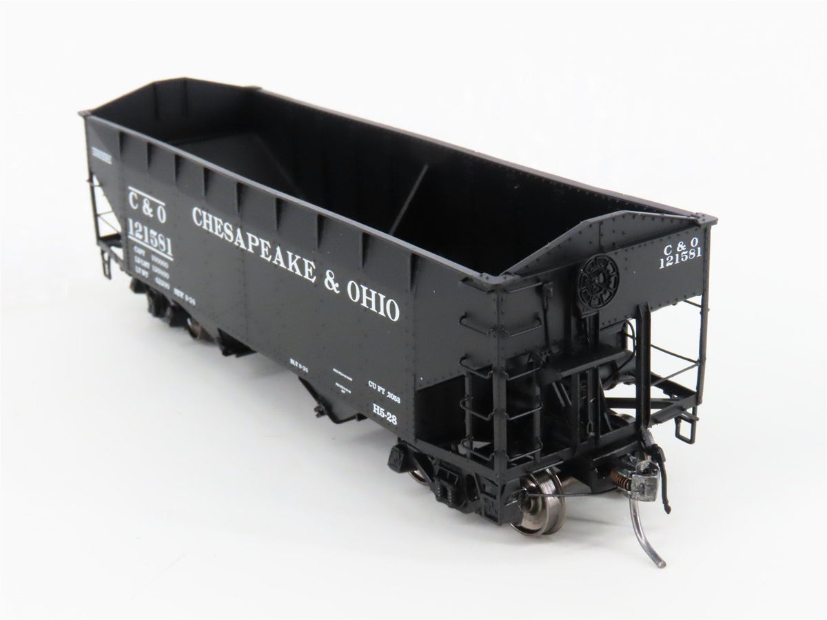 HO Scale InterMountain 47167-08* C&amp;O Chesapeake &amp; Ohio 2-Bay Open Hopper #121581