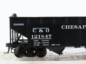 HO Scale InterMountain 47167-12* C&O Chesapeake & Ohio 2-Bay Open Hopper #121847