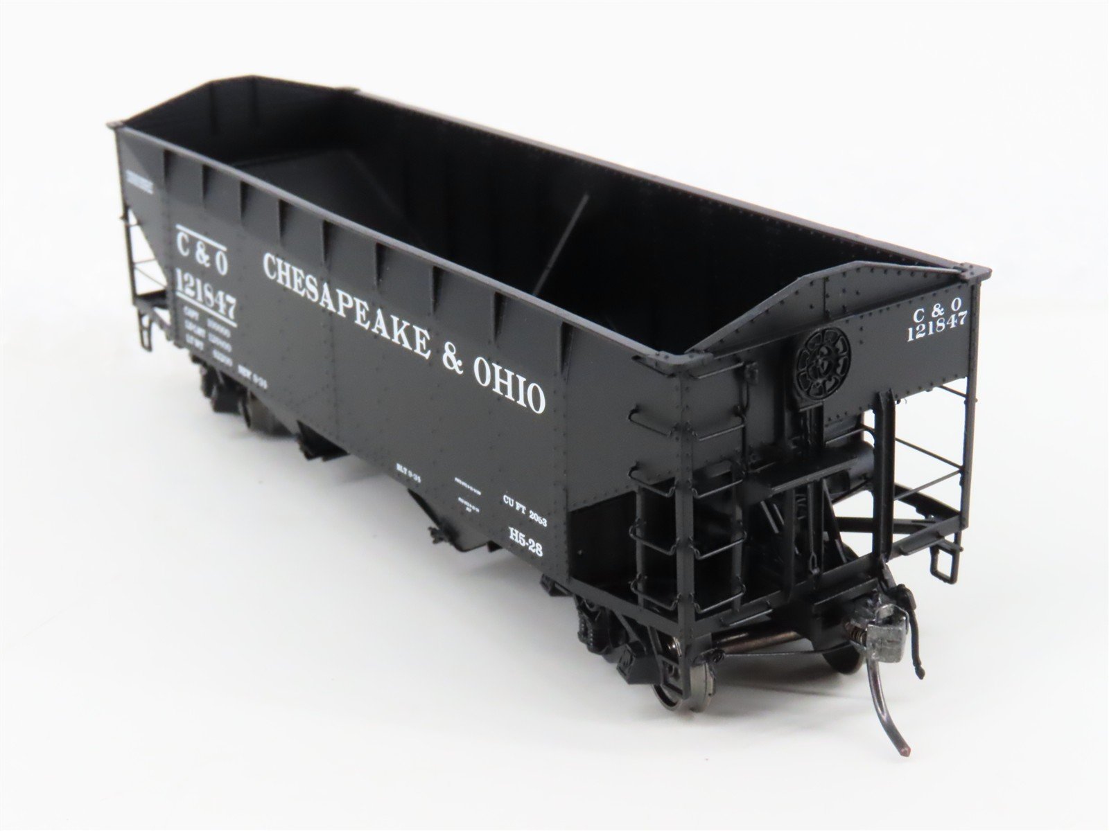 HO Scale InterMountain 47167-12* C&O Chesapeake & Ohio 2-Bay Open Hopper #121847