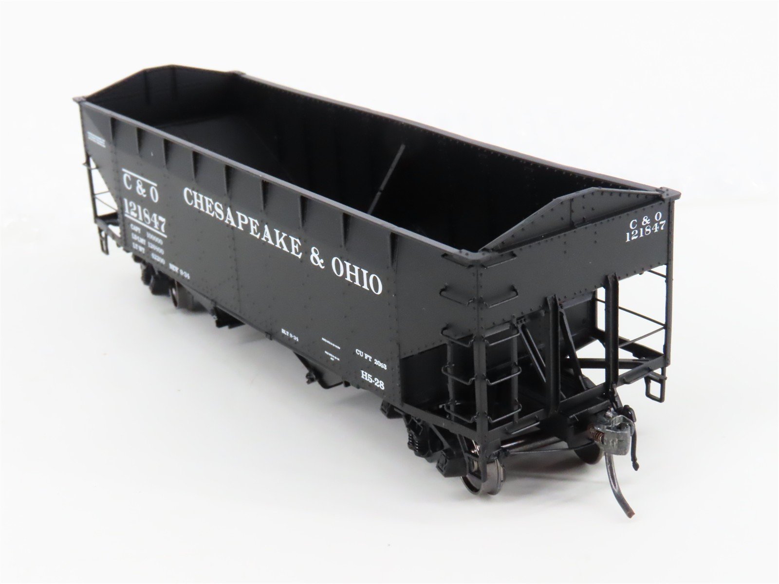 HO Scale InterMountain 47167-12* C&O Chesapeake & Ohio 2-Bay Open Hopper #121847