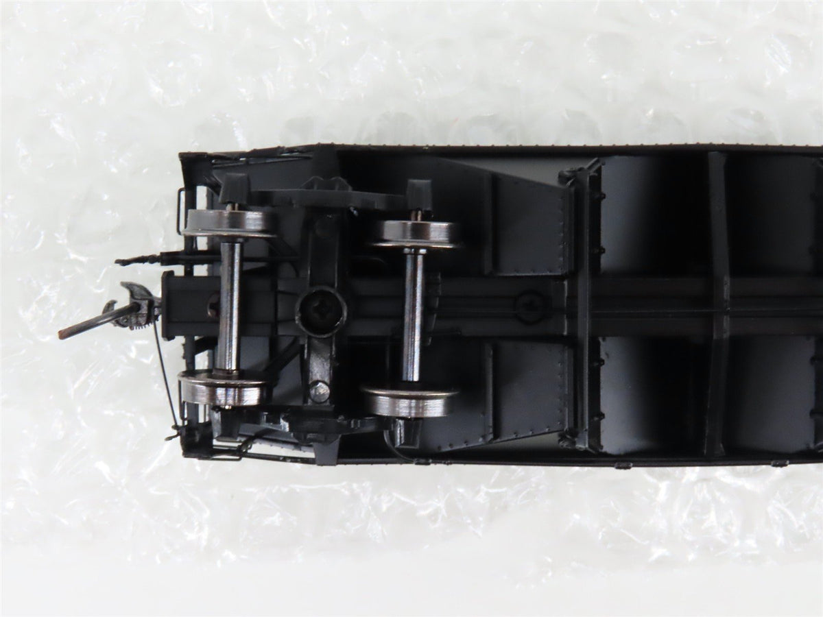 HO Scale InterMountain 47167-12* C&amp;O Chesapeake &amp; Ohio 2-Bay Open Hopper #121847