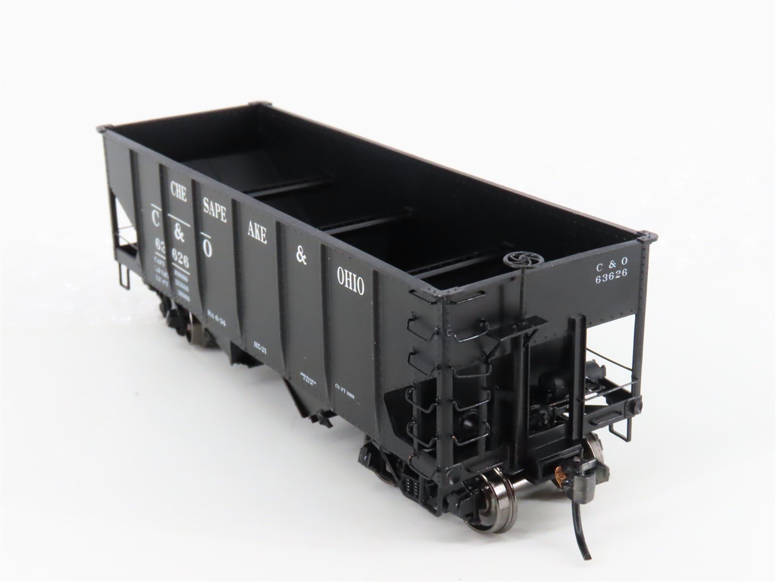 HO Scale InterMountain T452905-11 C&O Chesapeake & Ohio 2-Bay Open Hopper #63626